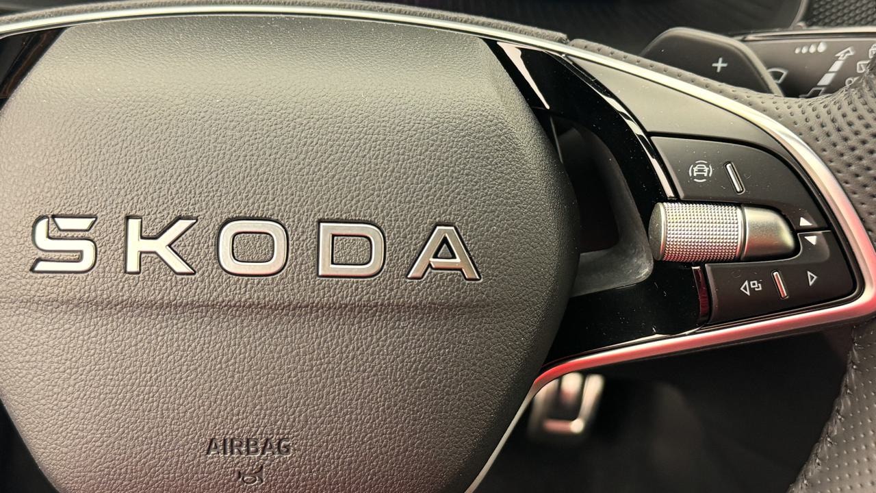 SKODA Kamiq 1.5 TSI Monte Carlo DSG-image-9