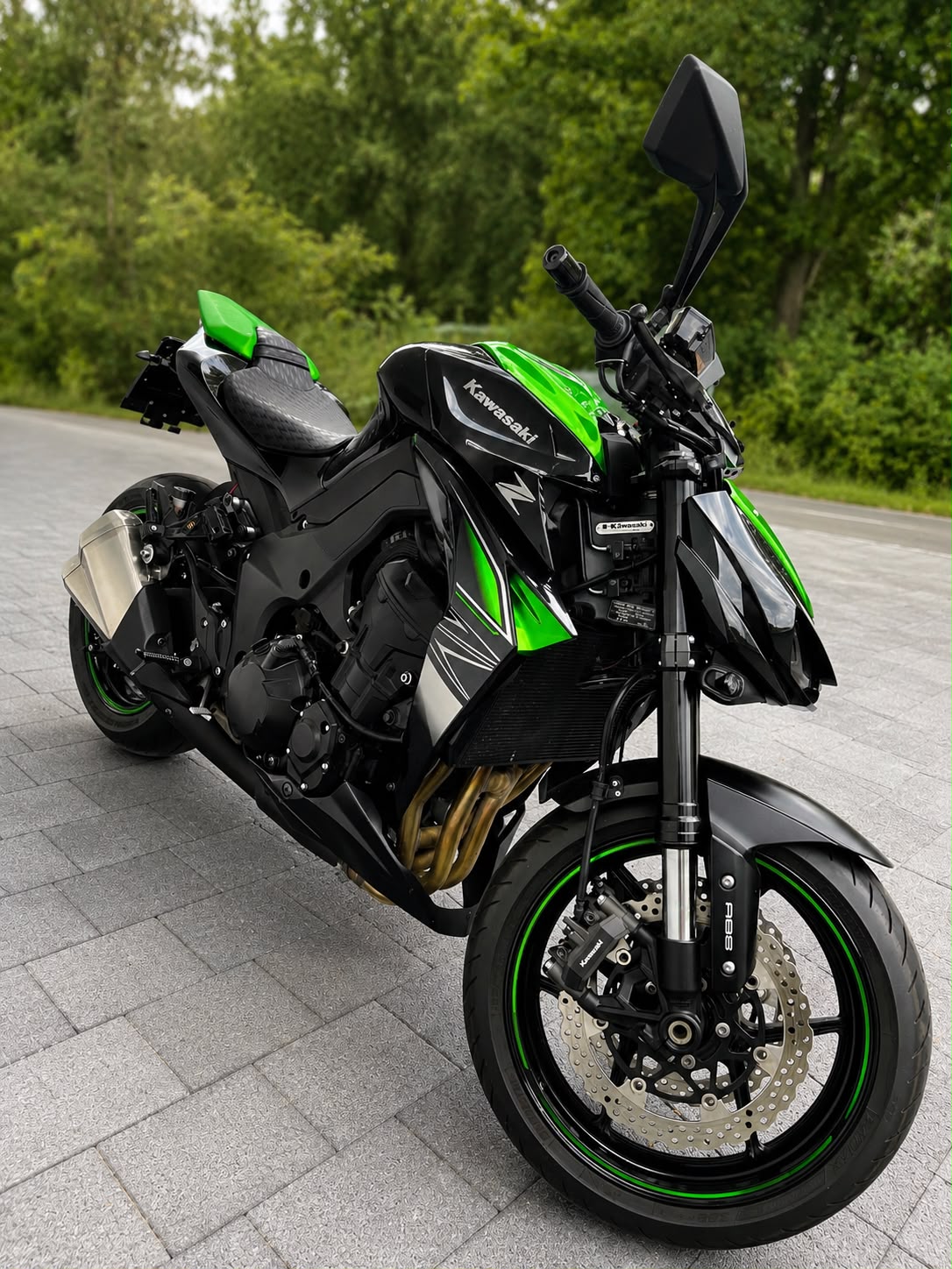 KAWASAKI Z 1000-image-2