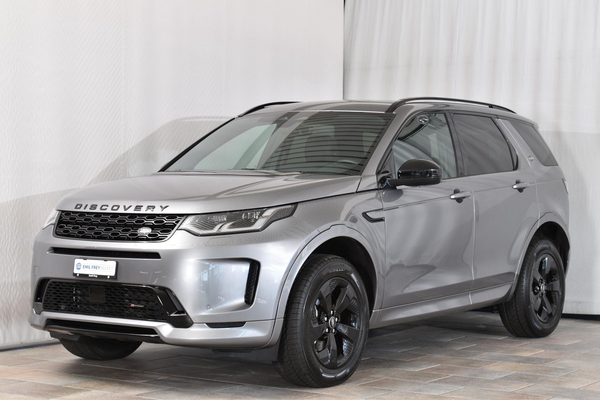 LAND ROVER Discovery Sport 2.0 TD4 165 R-Dynamic S-showroom-element-1