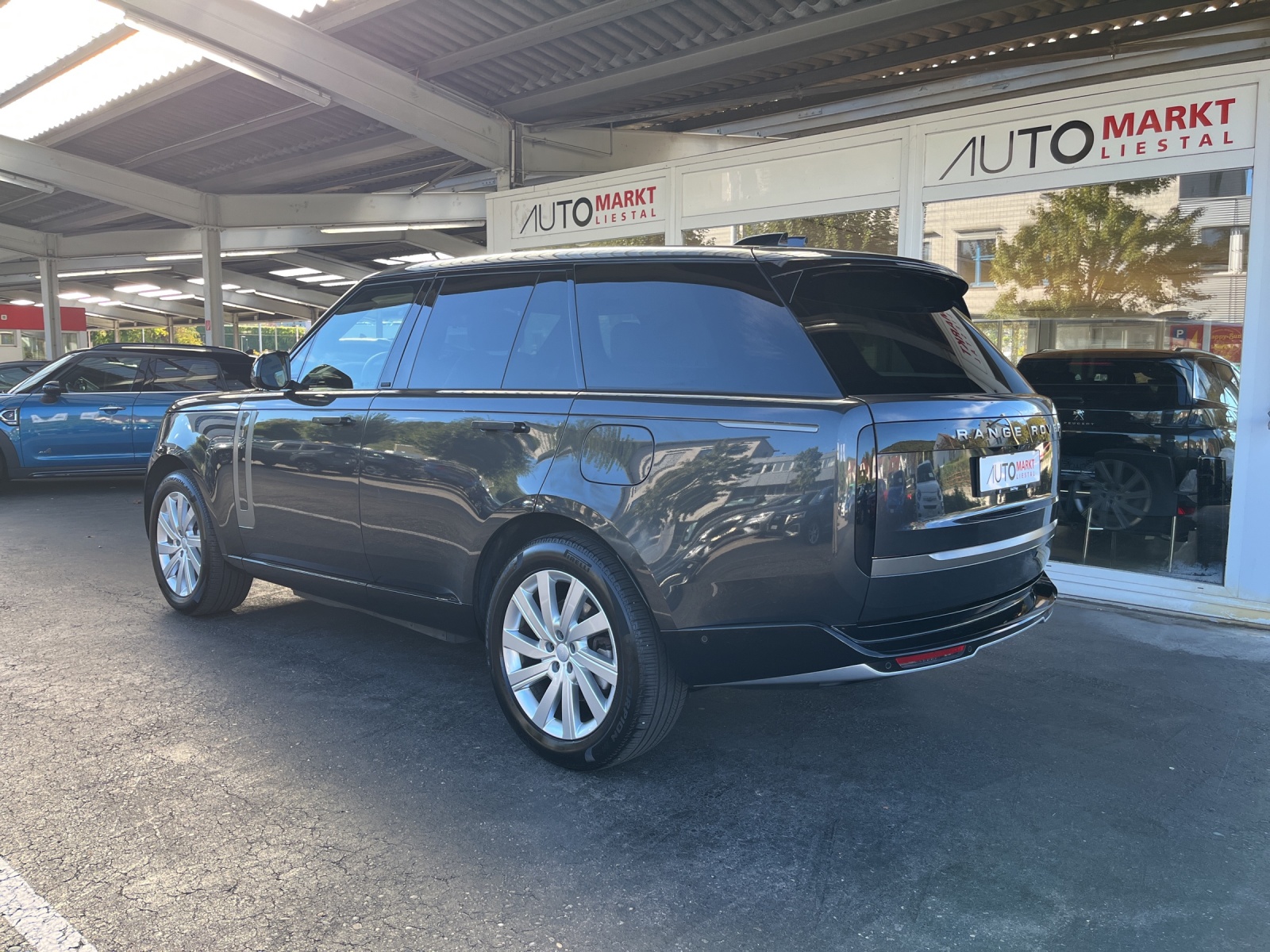 LAND ROVER Range Rover P460e Si6 PHEV SE Automatic-showroom-element-2