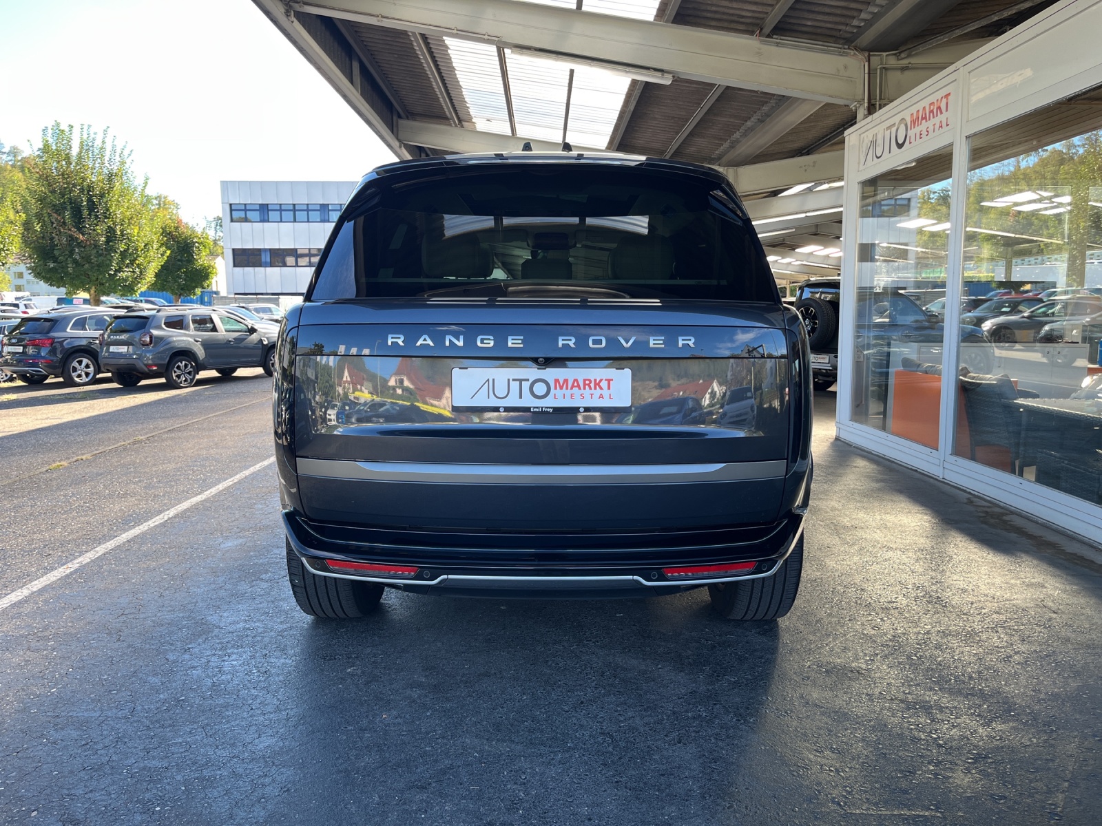 LAND ROVER Range Rover P460e Si6 PHEV SE Automatic-showroom-element-3
