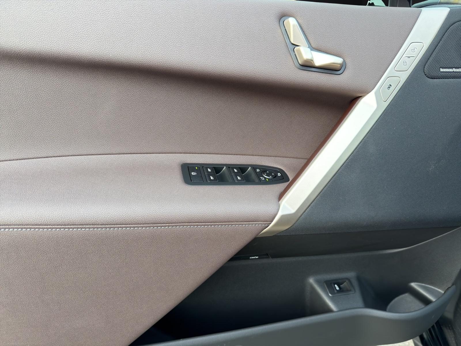 BMW iX I20 xDrive45-image-7