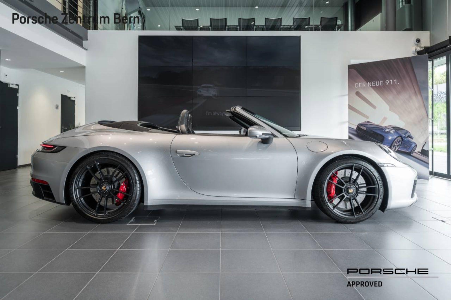 PORSCHE 911 Carrera 4 GTS Cabriolet-showroom-element-1