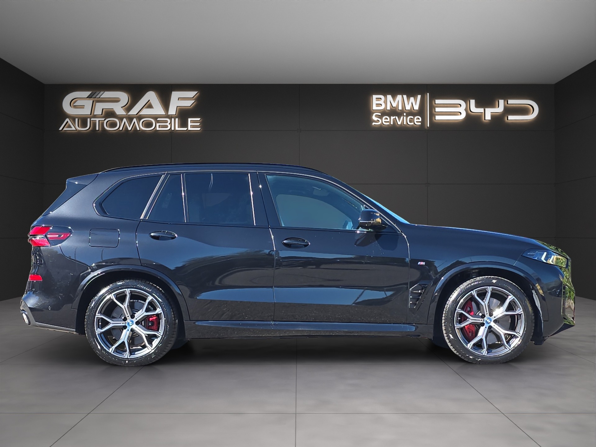 BMW X5 50e xDrive M Sport ** 2,88% Leasingaktion // 2'700 kg Anhängelast **-showroom-element-3