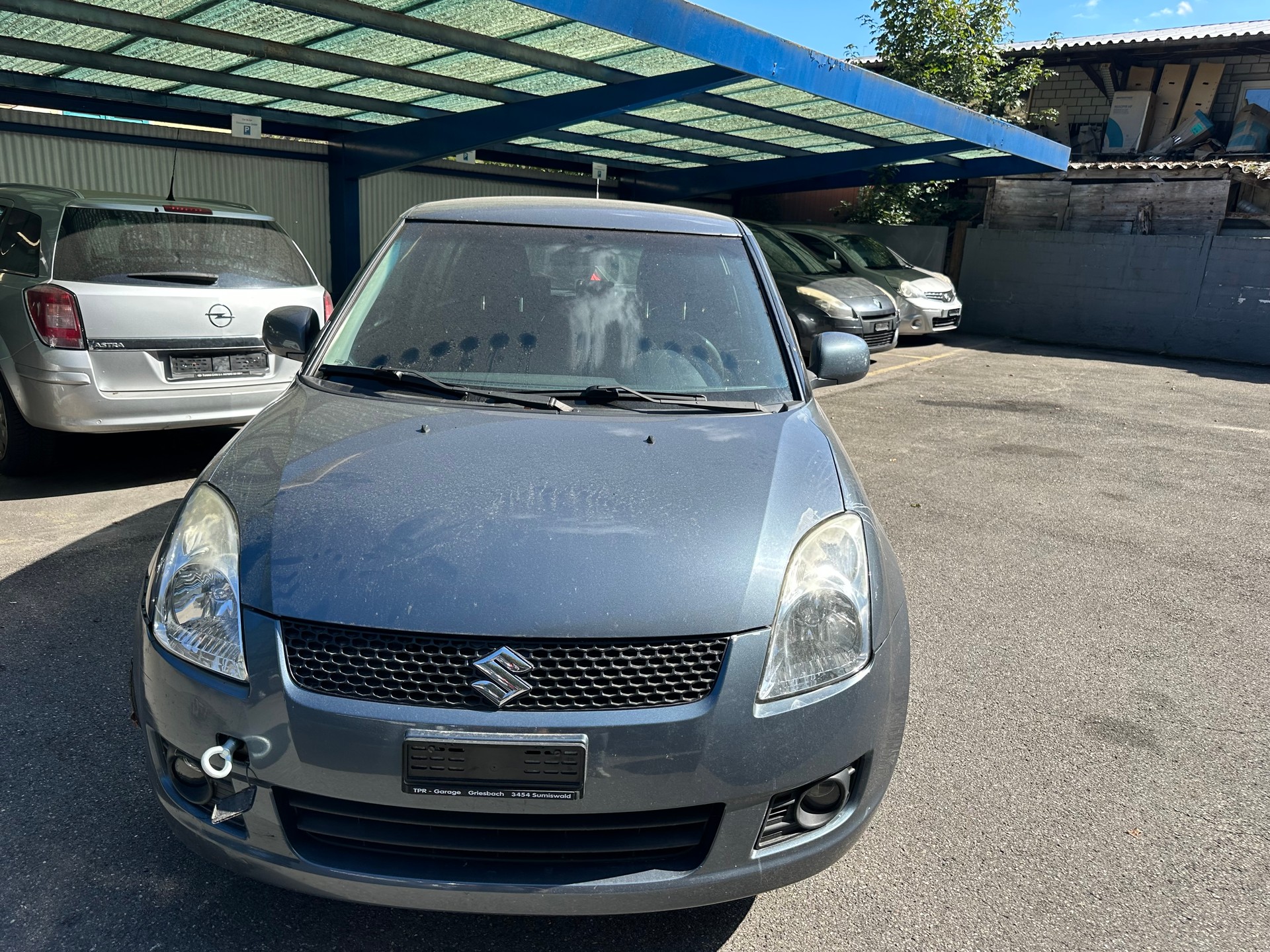 SUZUKI Swift 1.3i 16V GL Top Piz Sulai LE 4x4