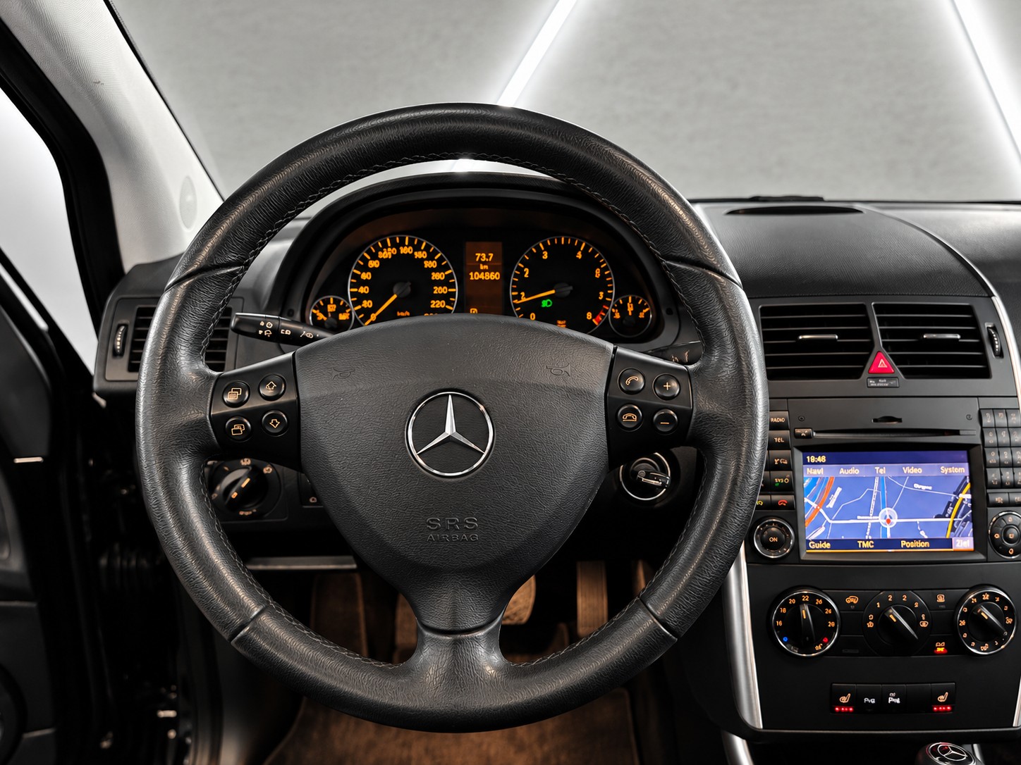 MERCEDES-BENZ A 180 CDI Elégance Autotronic-image-9