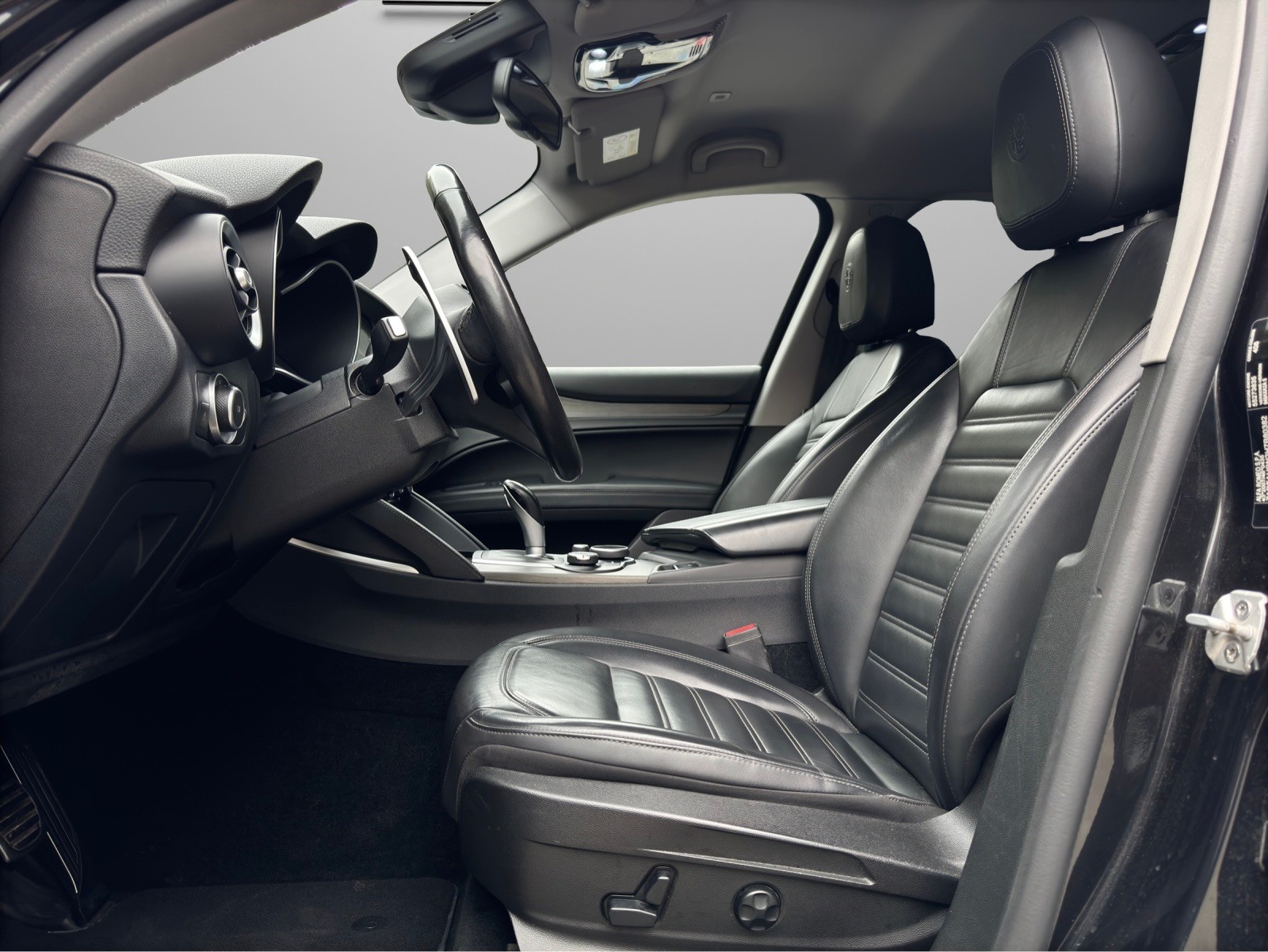 ALFA ROMEO Stelvio 2.0 Super Q4 Automatic *Rückfarkamera*Vollleder*Sitz+Lenkradheizung uvm.*-image-7