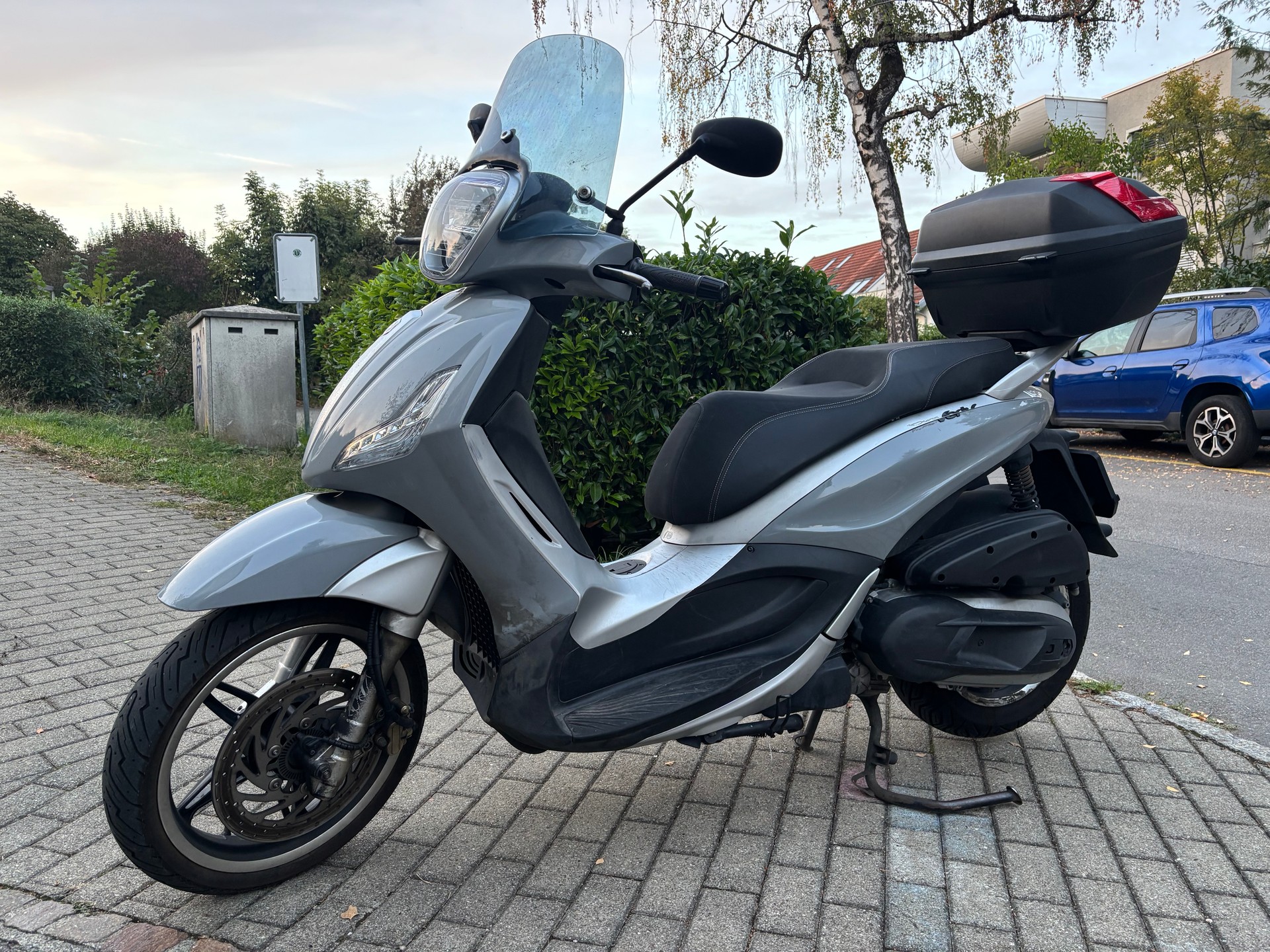 PIAGGIO Beverly 350 i.e. Tourer-image-0