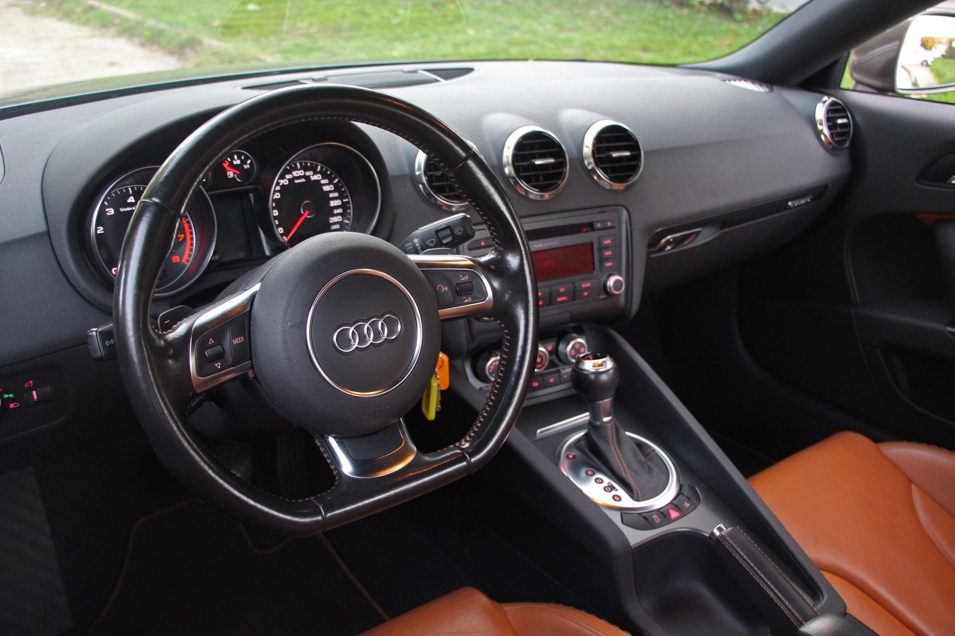 AUDI TT Coupé 2.0 TFSI quattro S-tronic-image-6