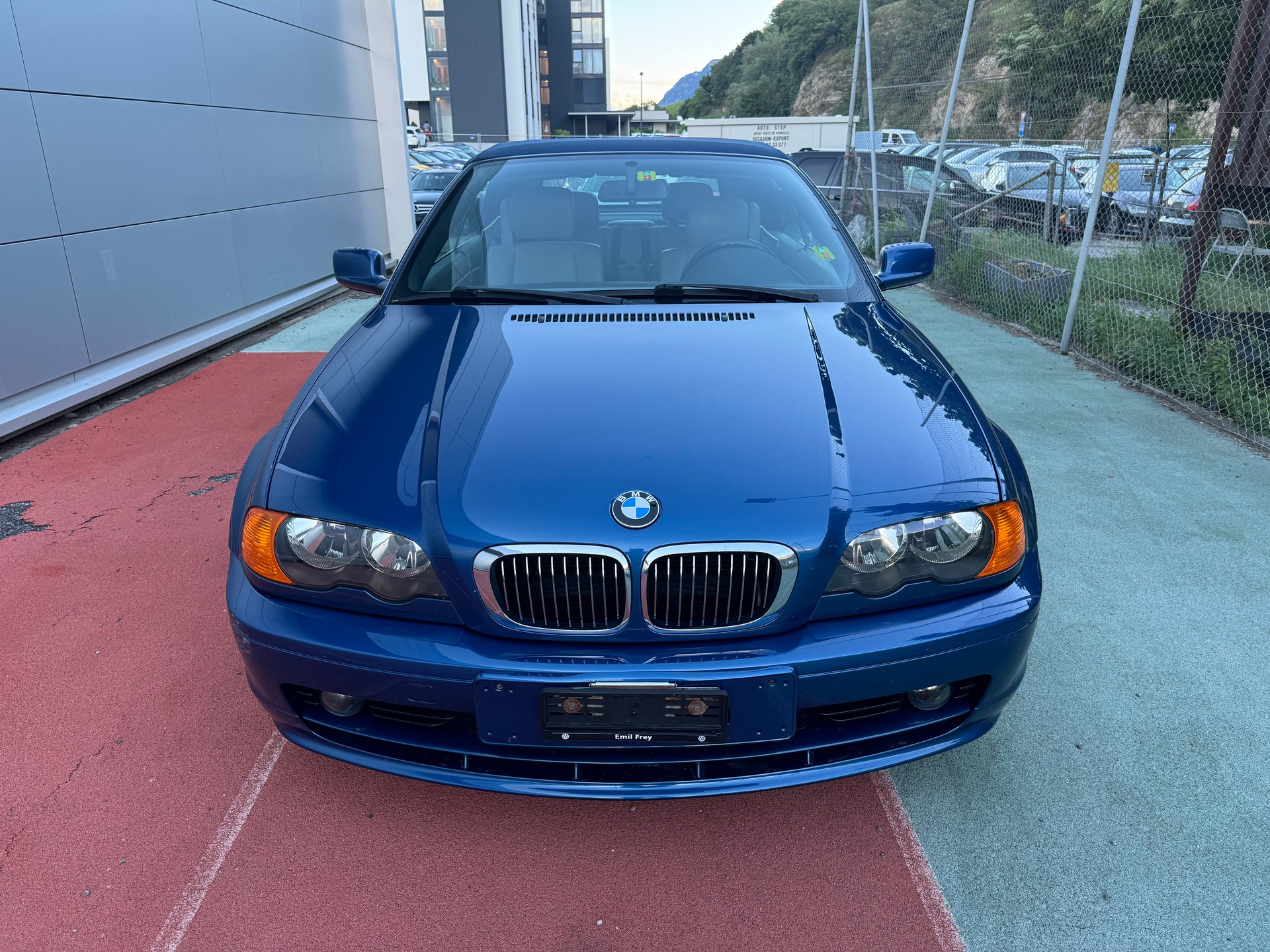 BMW 323Ci Cabriolet-image-2