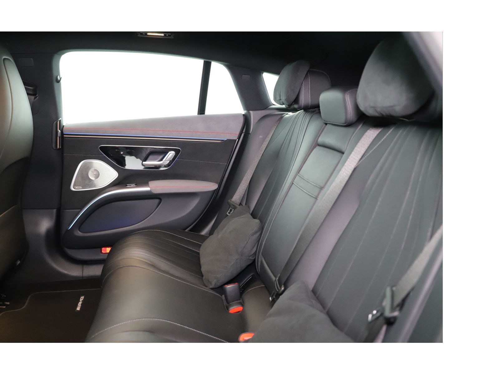MERCEDES-BENZ EQS 450+ AMG Line-image-12