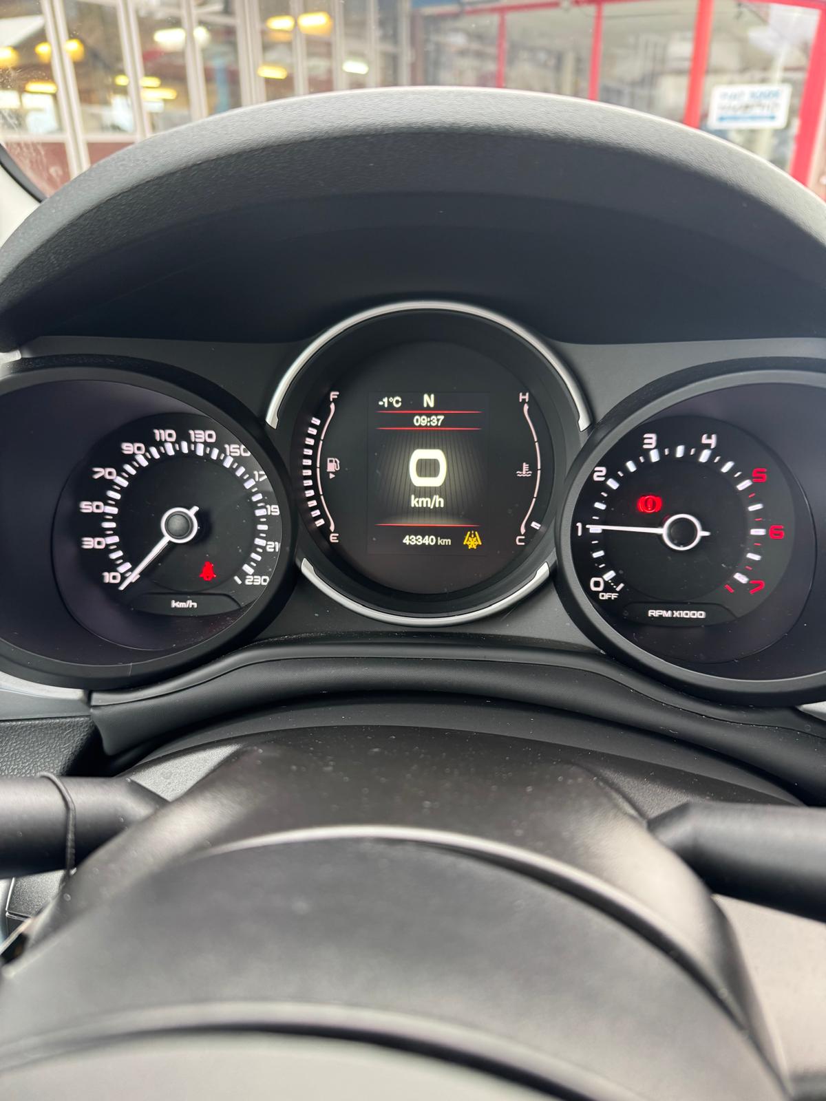 FIAT 500L 1.3 JTD 120th Anniversary Dualogic-showroom-element-1