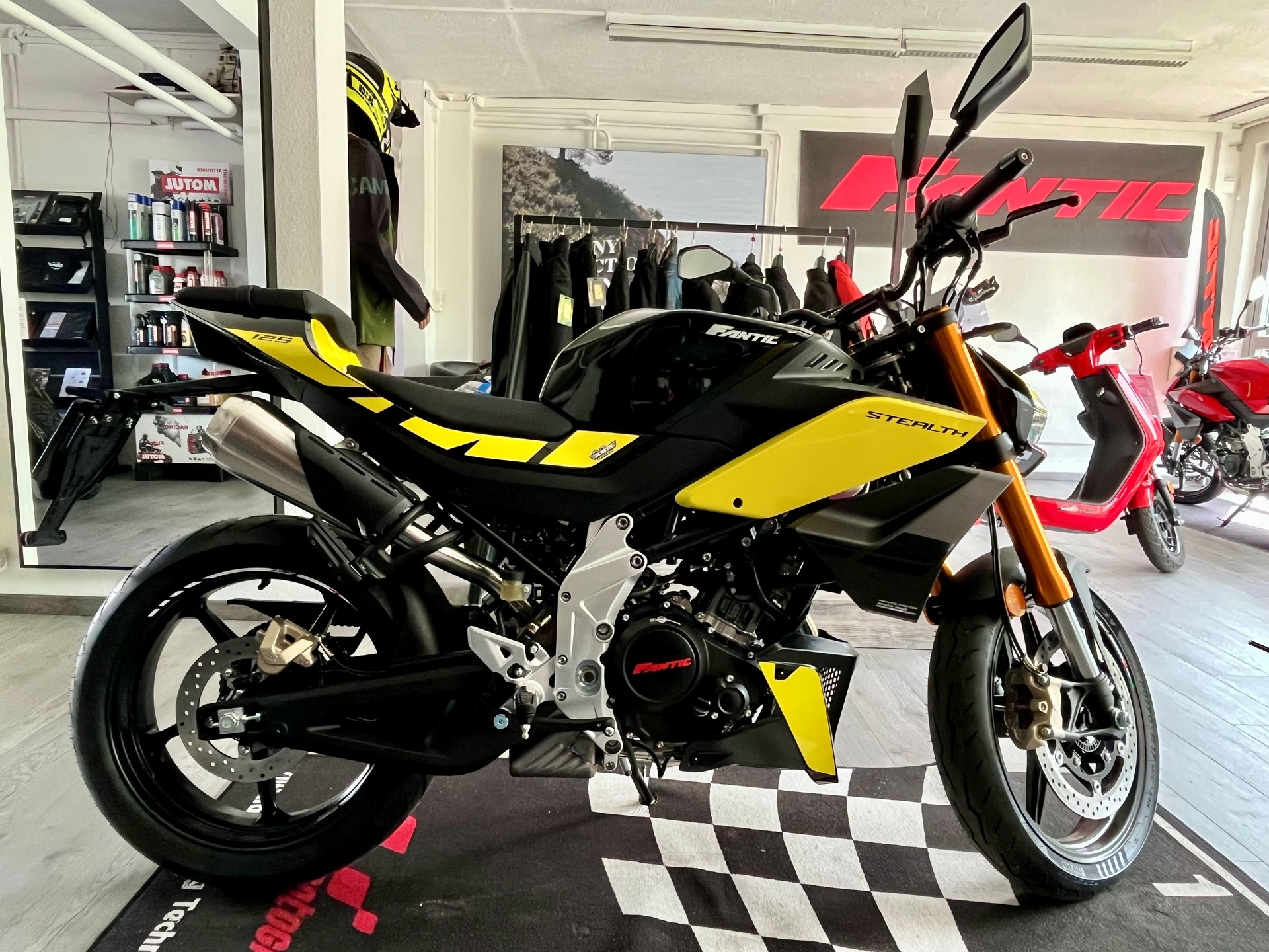 FANTIC STEALTH 125 ABS - GRATIS LIEFERUNG*-image-1