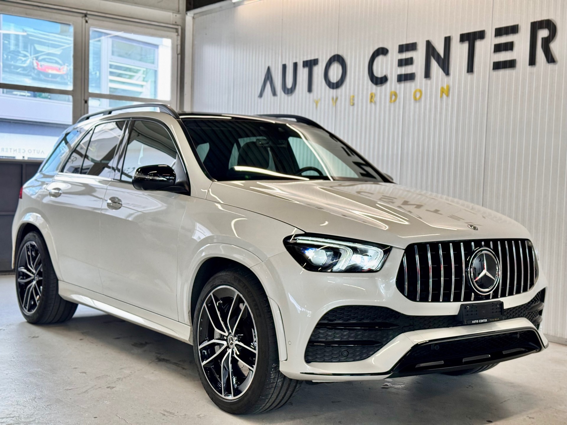 MERCEDES-BENZ GLE 450 4Matic AMG Line 9G-Tronic-showroom-element-1
