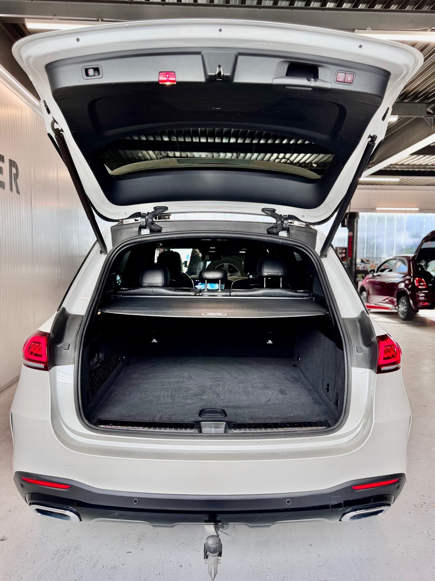 MERCEDES-BENZ GLE 450 4Matic AMG Line 9G-Tronic-image-4