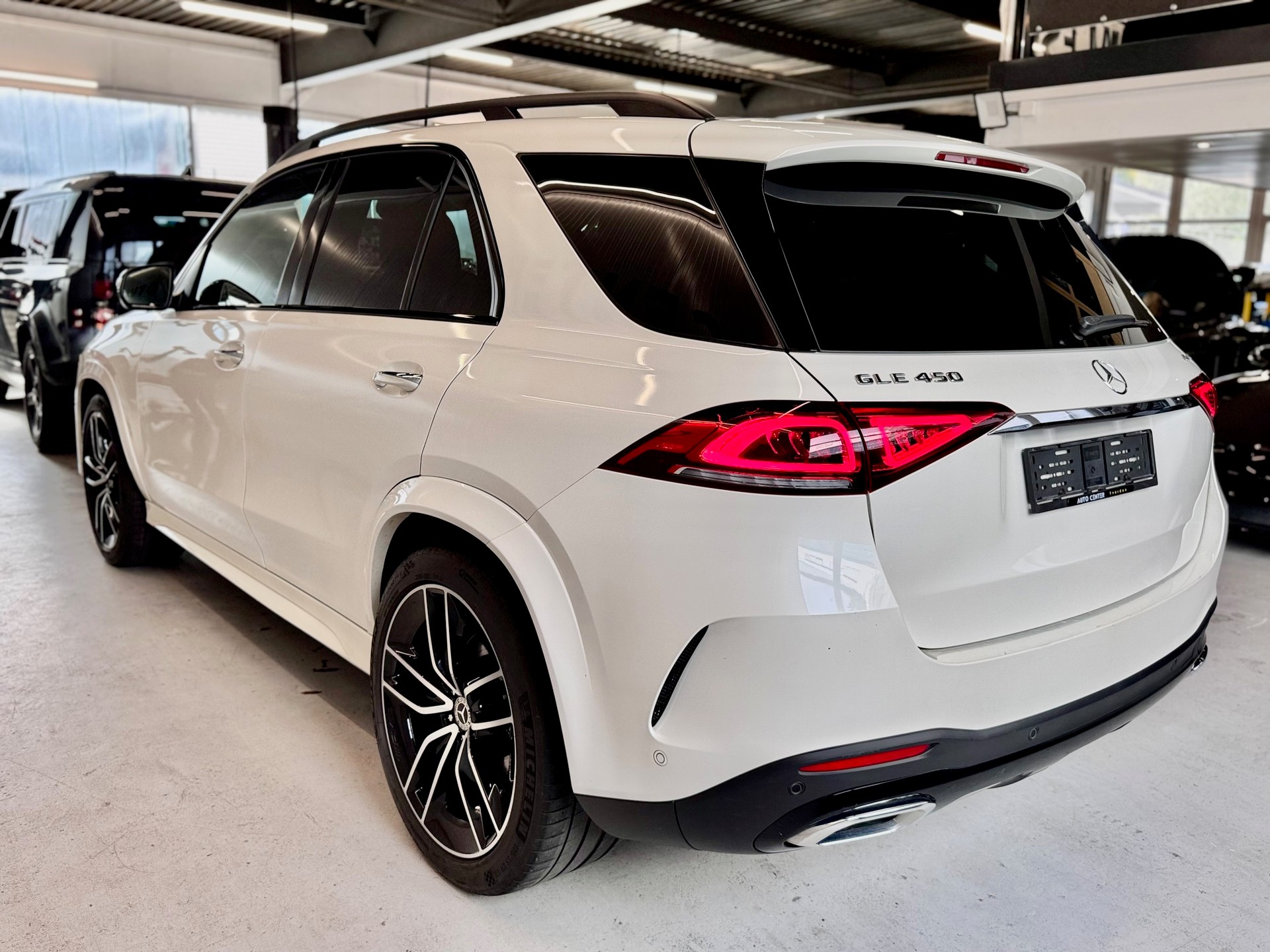 MERCEDES-BENZ GLE 450 4Matic AMG Line 9G-Tronic-image-5