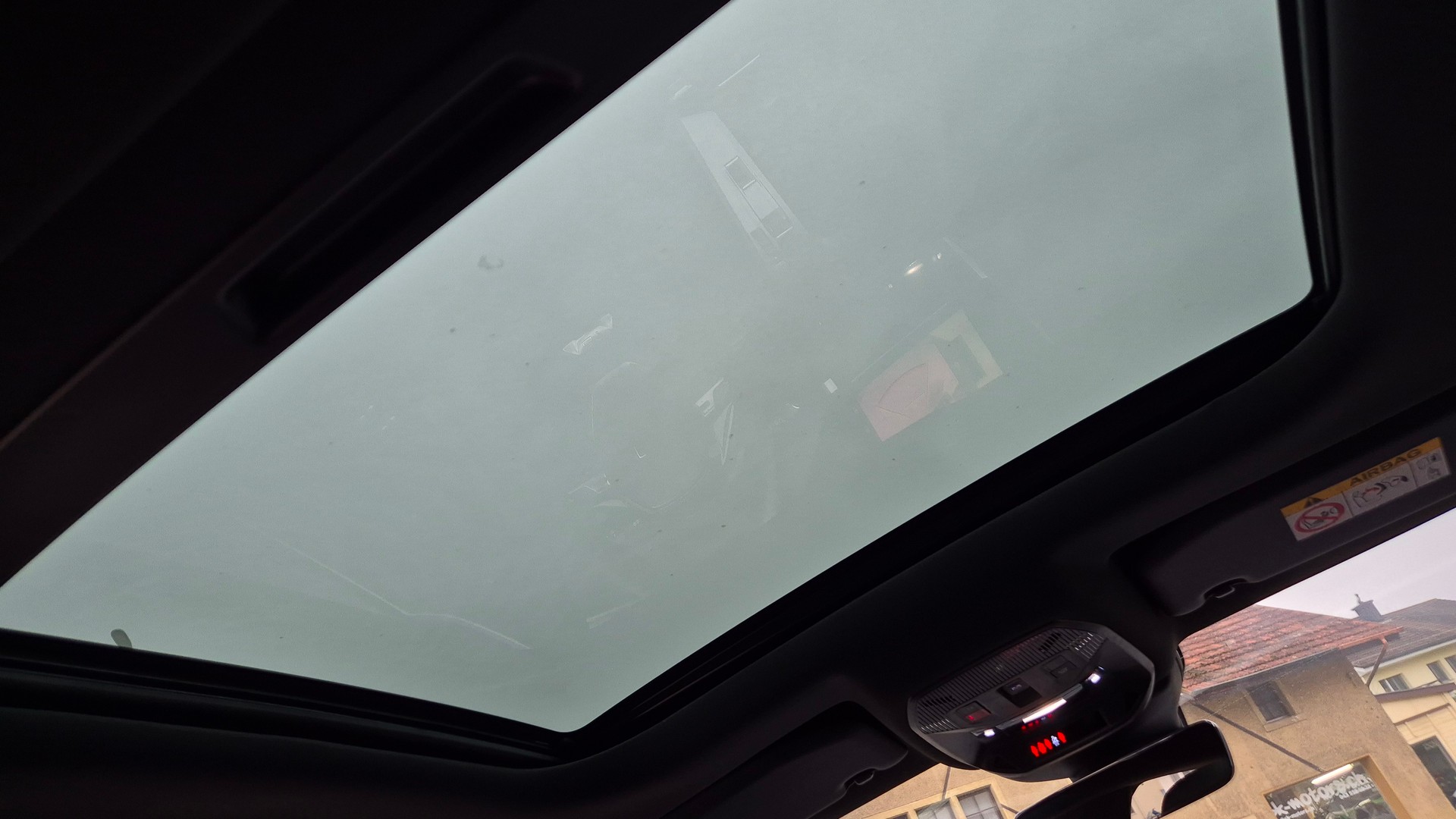 PEUGEOT 308 1.6 PHEV 195 GT SwissPrime Helvetia-image-10