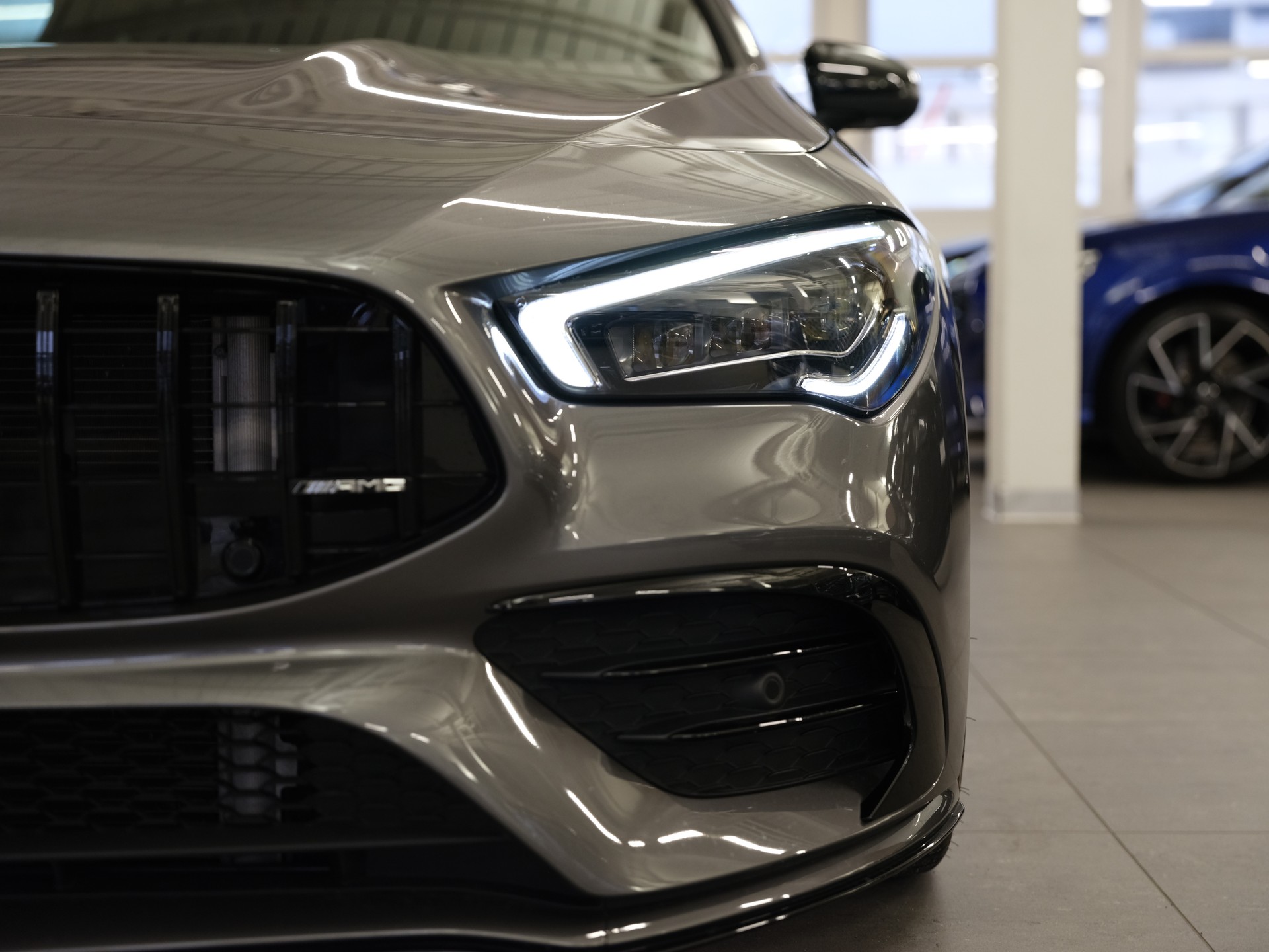 MERCEDES-BENZ CLA Shooting Brake 35 AMG 4Matic 7G-DCT *Premium Plus Paket* *Night Paket* *Fahrassistenz-Paket*-image-9