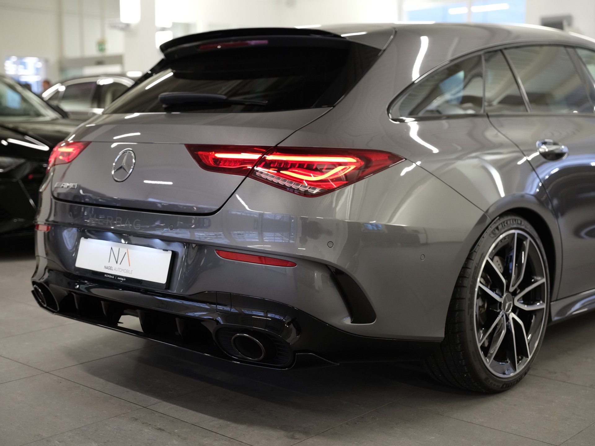 MERCEDES-BENZ CLA Shooting Brake 35 AMG 4Matic 7G-DCT *Premium Plus Paket* *Night Paket* *Fahrassistenz-Paket*-image-13