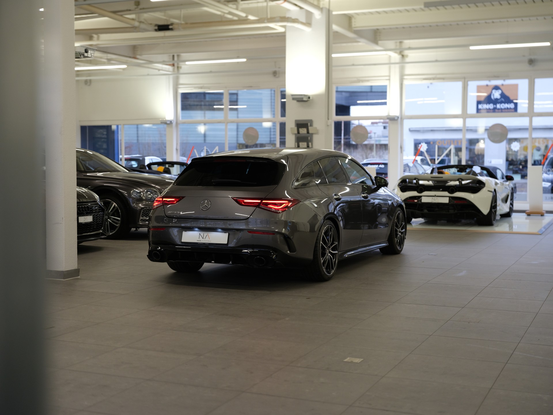 MERCEDES-BENZ CLA Shooting Brake 35 AMG 4Matic 7G-DCT *Premium Plus Paket* *Night Paket* *Fahrassistenz-Paket*-image-14