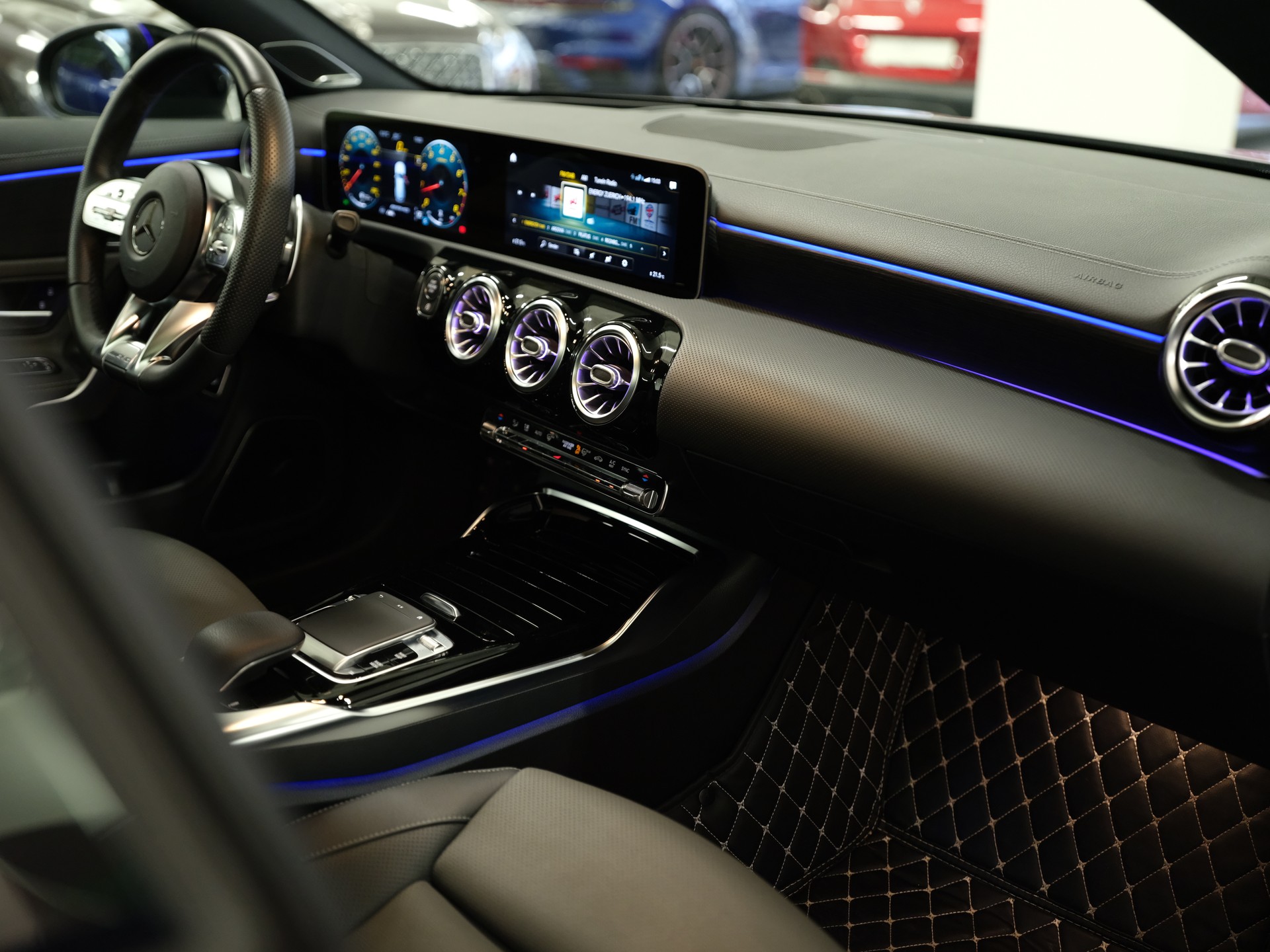 MERCEDES-BENZ CLA Shooting Brake 35 AMG 4Matic 7G-DCT *Premium Plus Paket* *Night Paket* *Fahrassistenz-Paket*-image-18