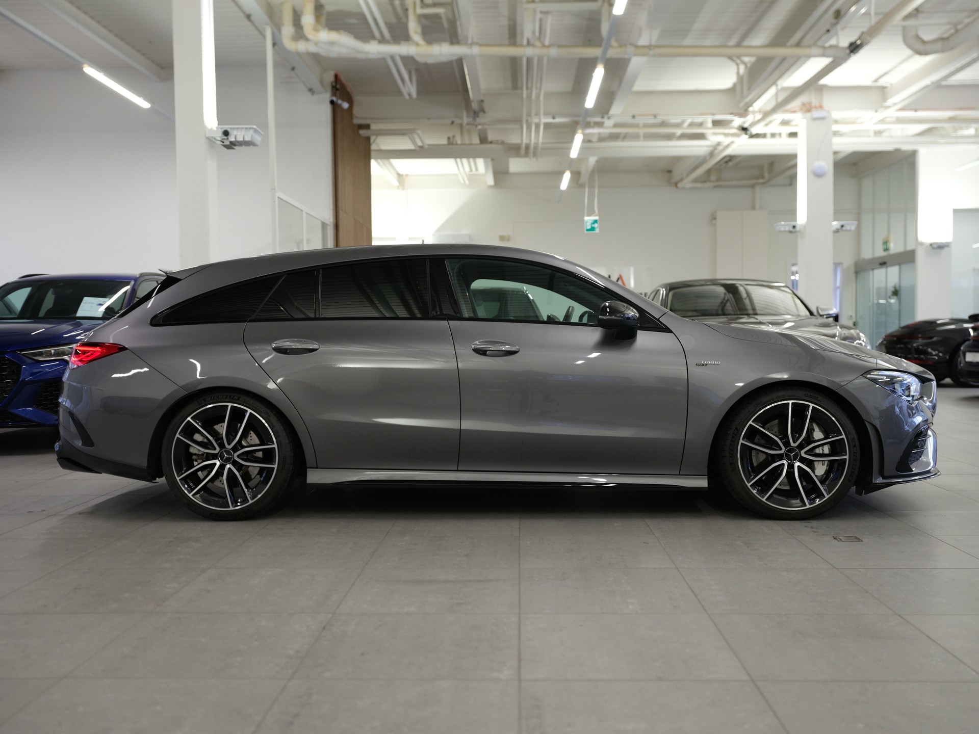 MERCEDES-BENZ CLA Shooting Brake 35 AMG 4Matic 7G-DCT *Premium Plus Paket* *Night Paket* *Fahrassistenz-Paket*-image-7