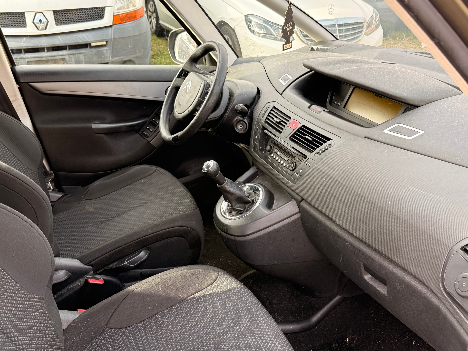 CITROEN Grand C4 Picasso 1.6i 16V Essentiel-image-6