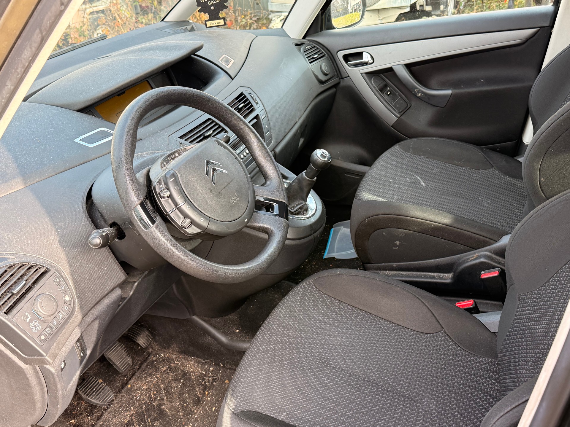 CITROEN Grand C4 Picasso 1.6i 16V Essentiel-image-7