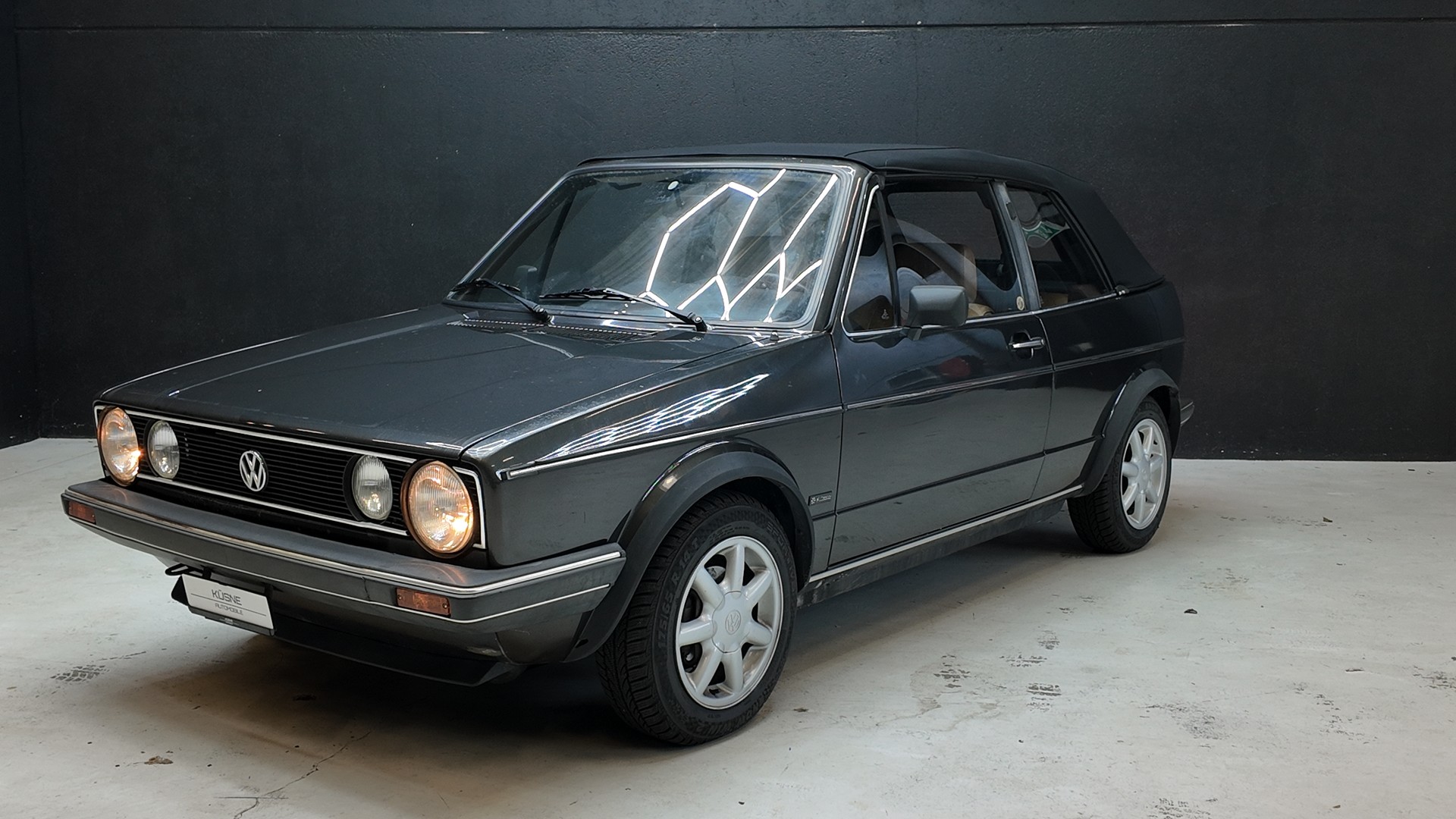 VW Golf Cabriolet 1800 (GL)-showroom-element-1