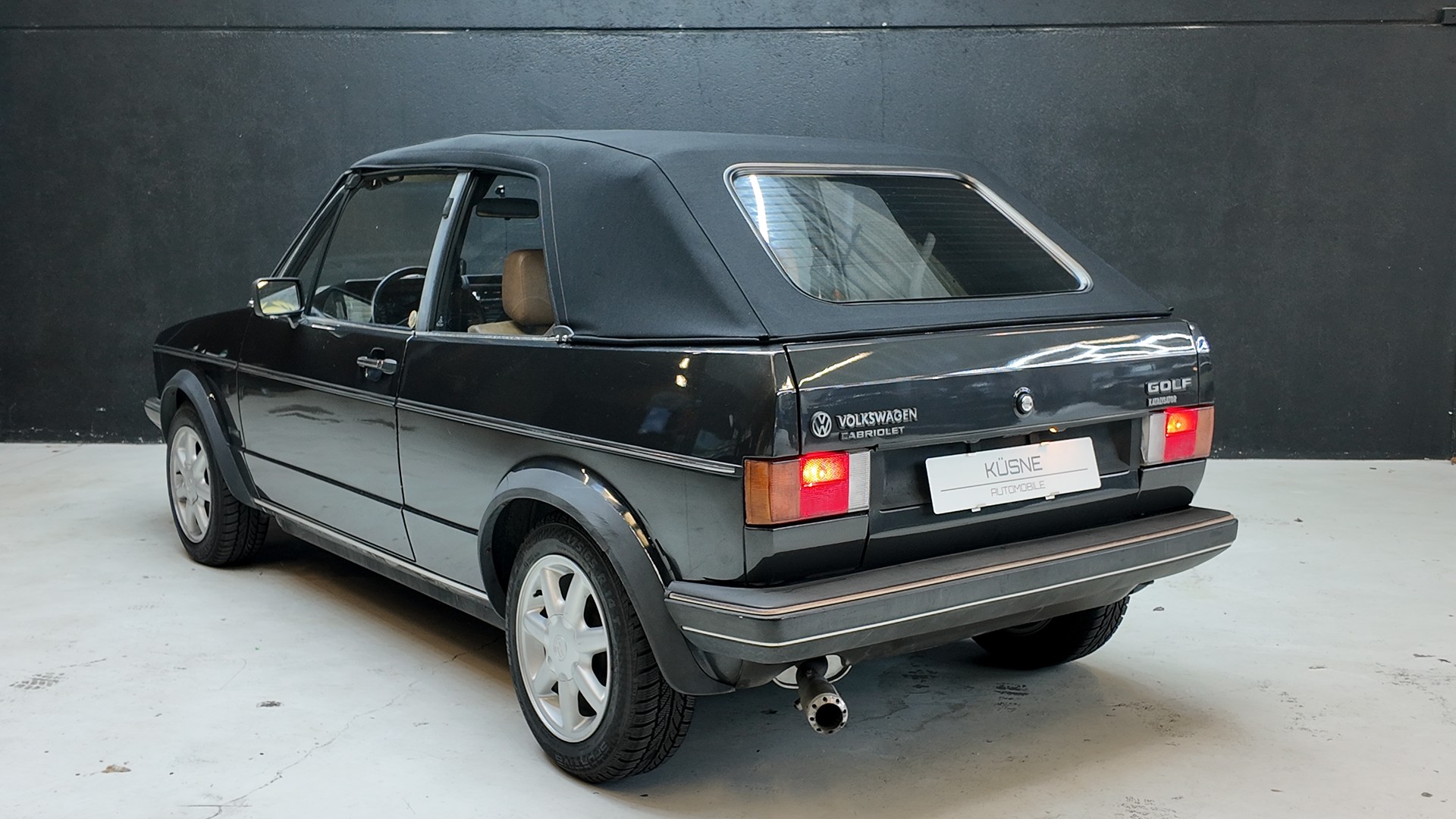 VW Golf Cabriolet 1800 (GL)-showroom-element-3