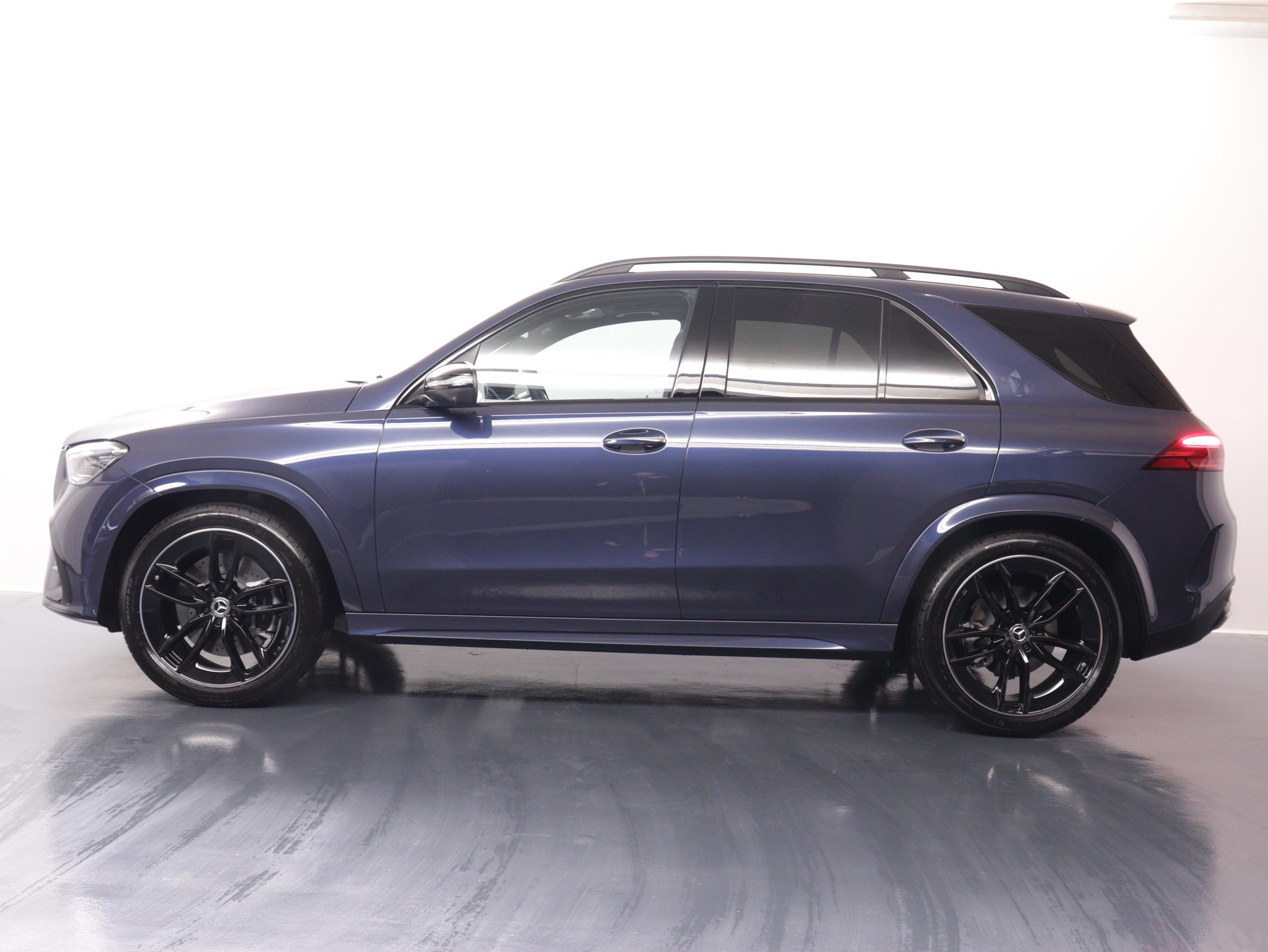 MERCEDES-BENZ GLE 450 d AMG Line 4matic-showroom-element-2