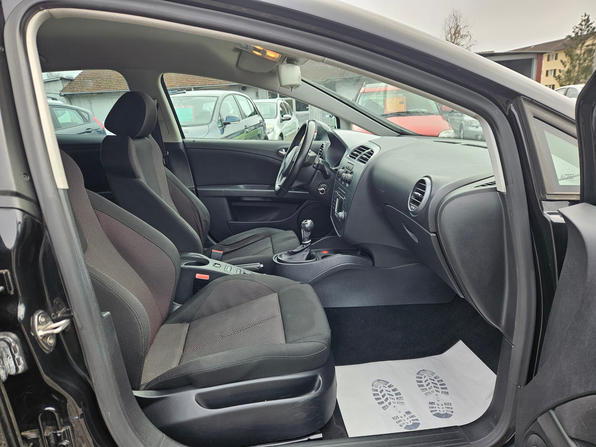 SEAT Leon 1.4 TSI Reference-image-13