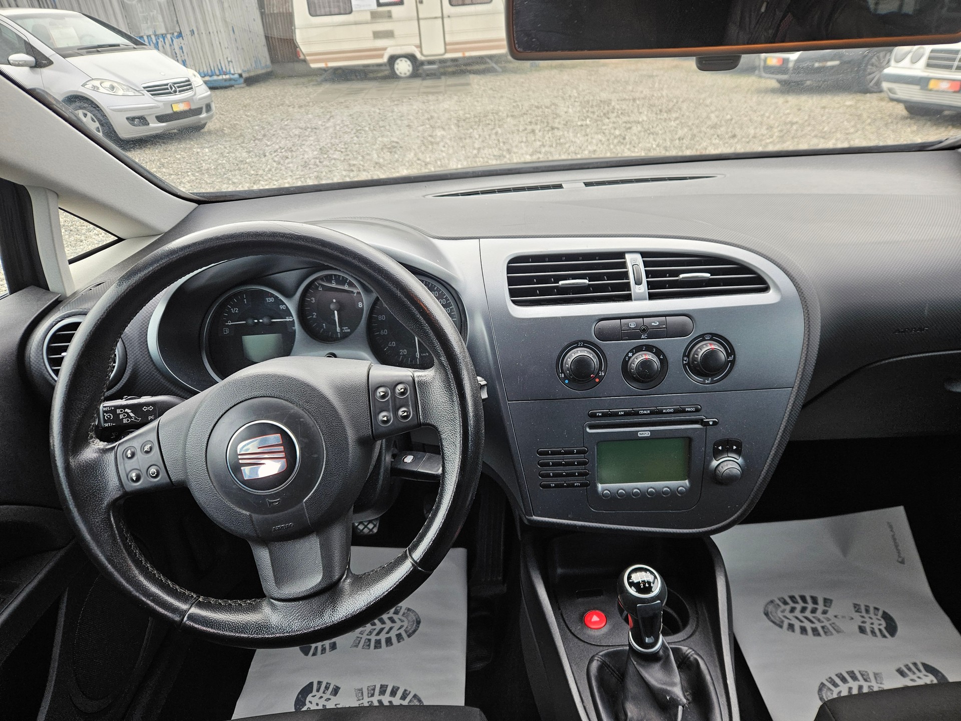 SEAT Leon 1.4 TSI Reference-image-8
