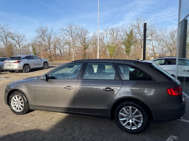 AUDI A4 Avant 2.0 TDI 150-showroom-element-2