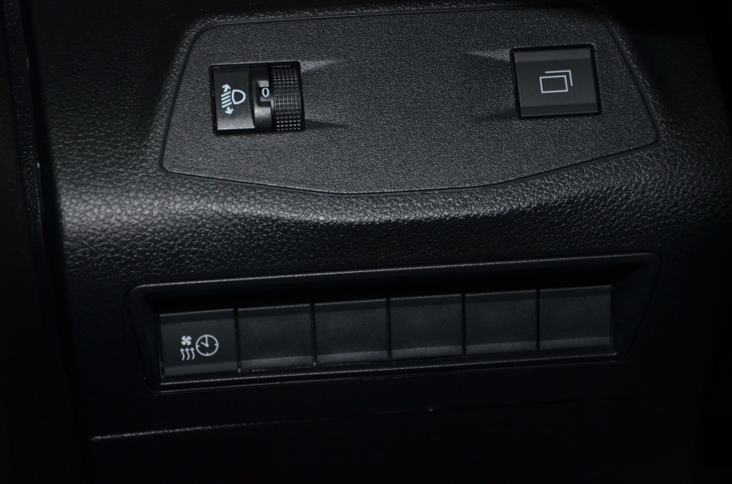 TOYOTA Proace City Van EV Advanced Long L2-image-17