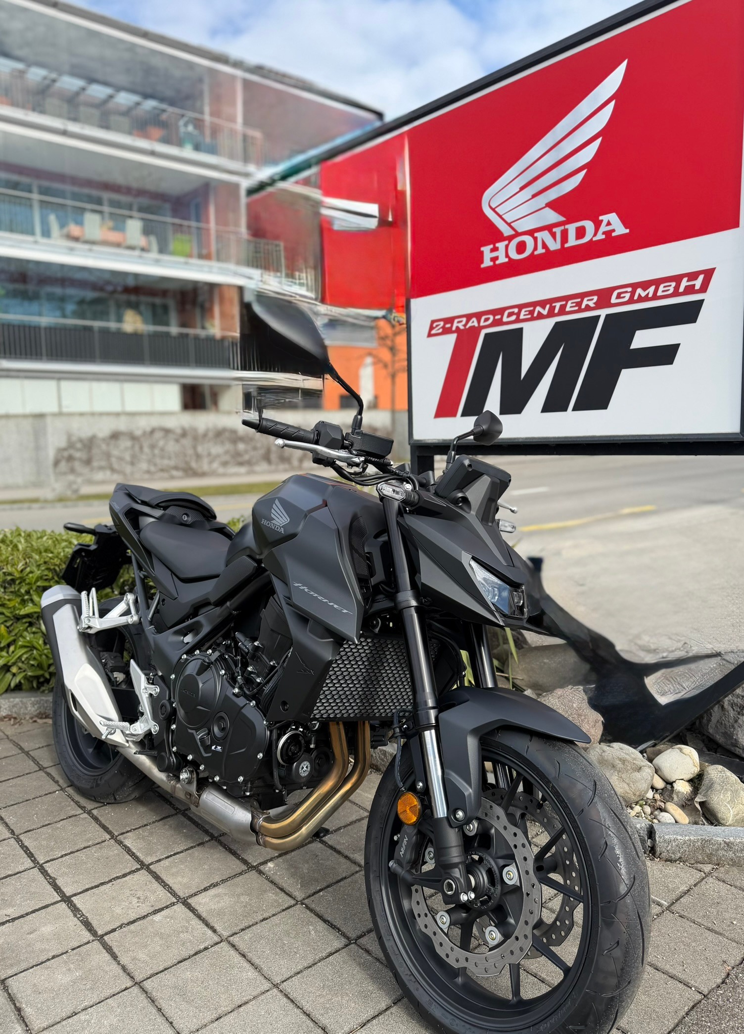 HONDA CB 750 Hornet-image-1