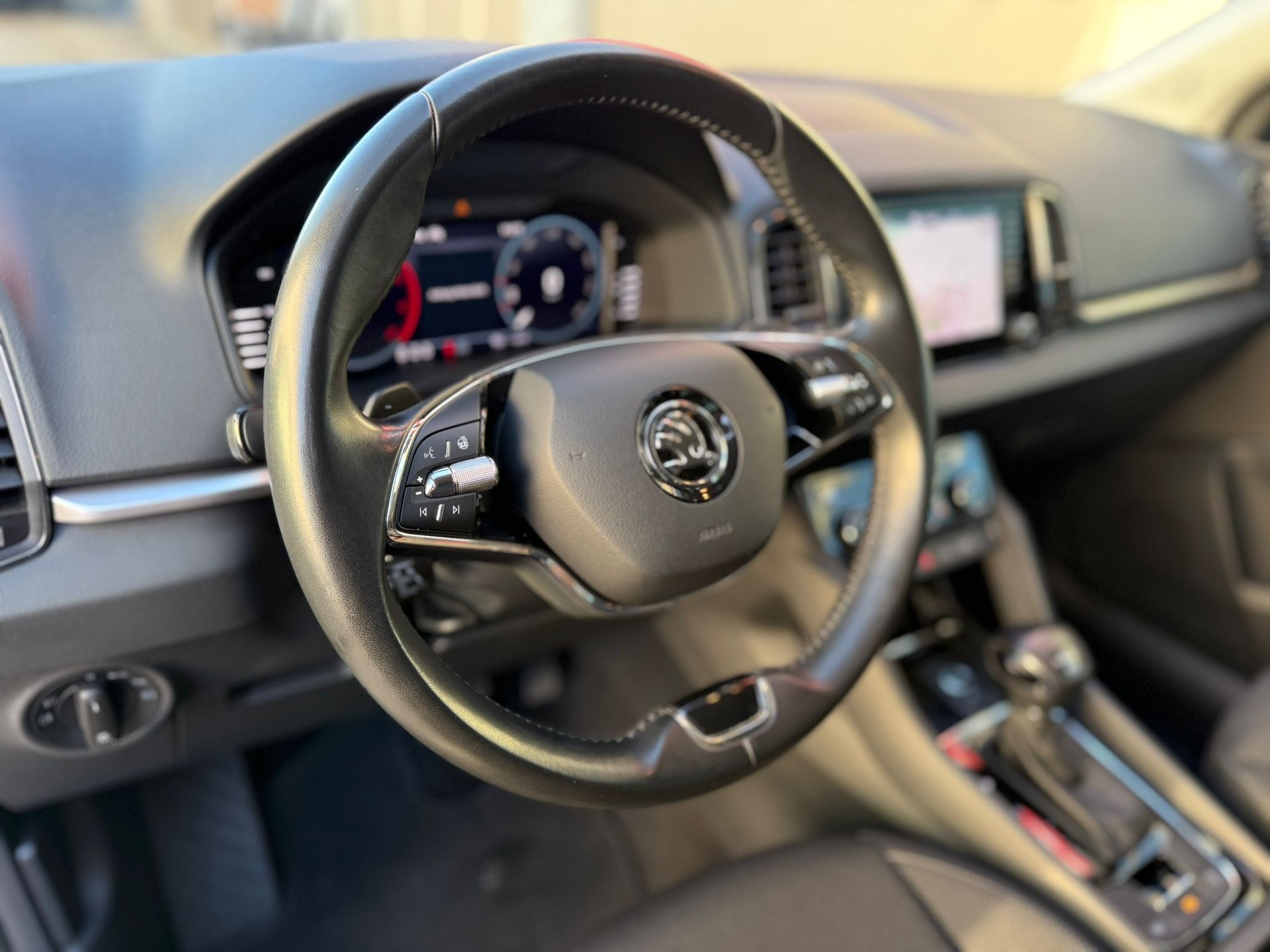 SKODA Karoq 2.0 TDI CR Ambition 4x4 DSG-image-12
