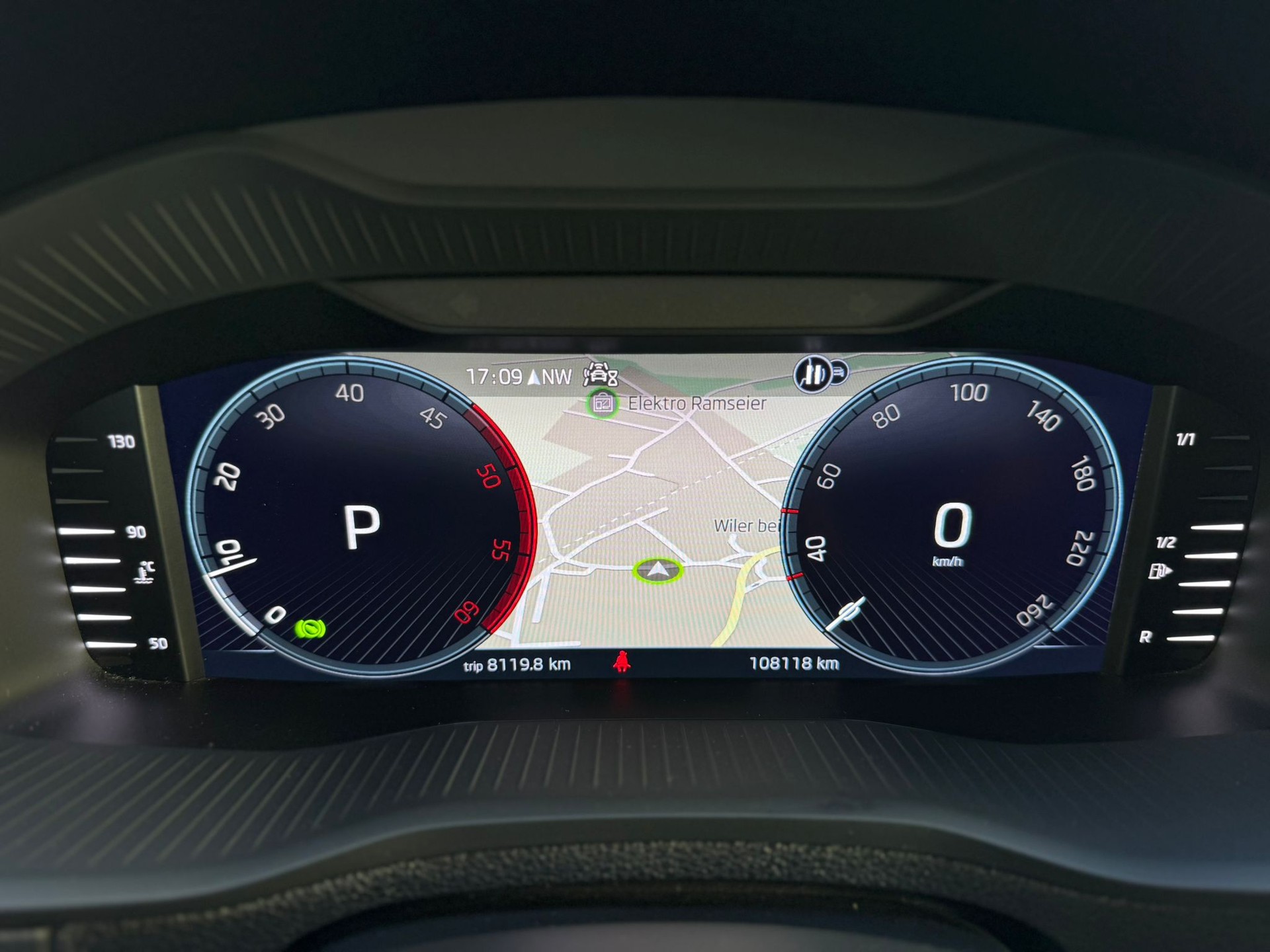 SKODA Karoq 2.0 TDI CR Ambition 4x4 DSG-image-15
