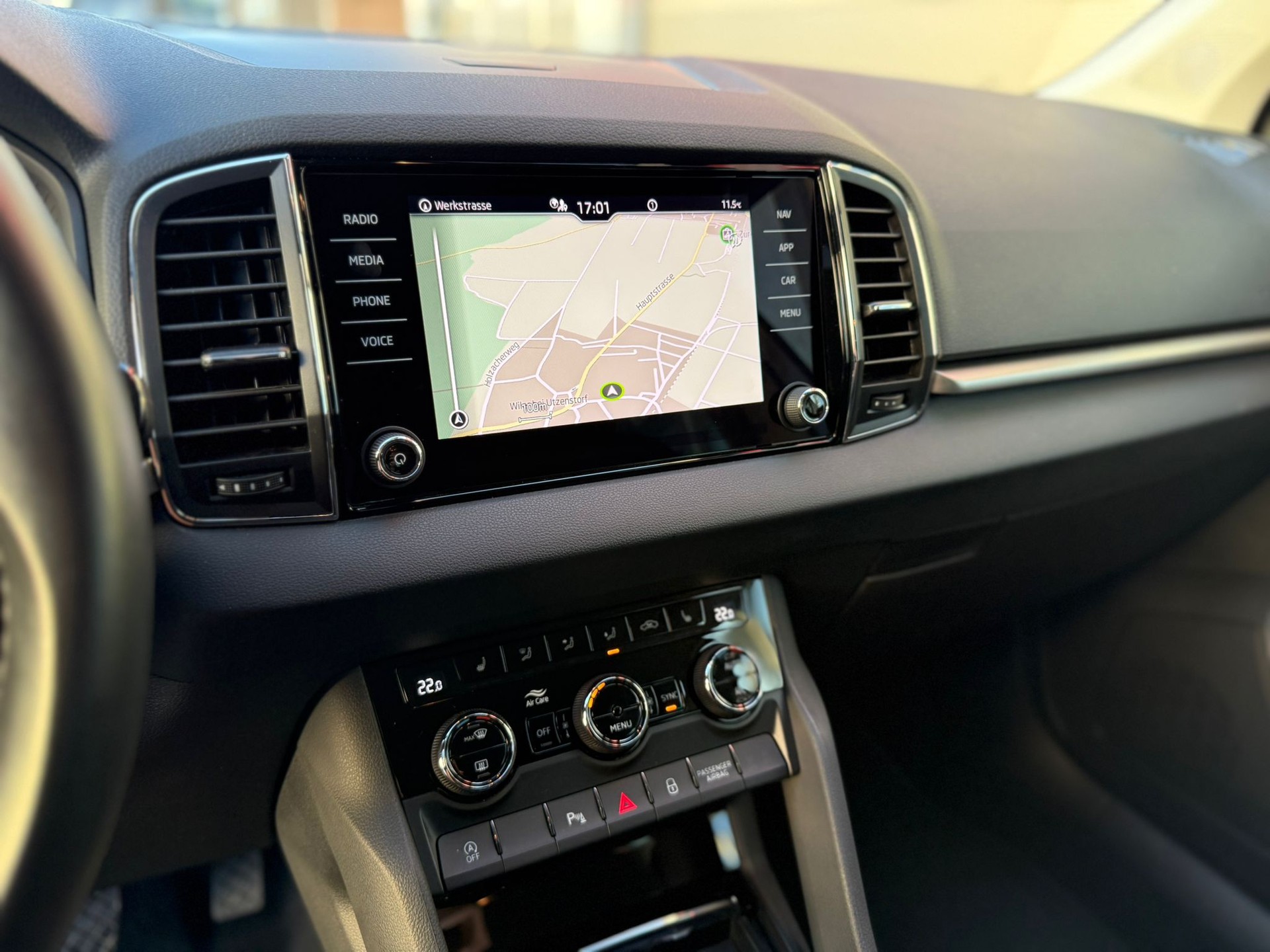 SKODA Karoq 2.0 TDI CR Ambition 4x4 DSG-image-13