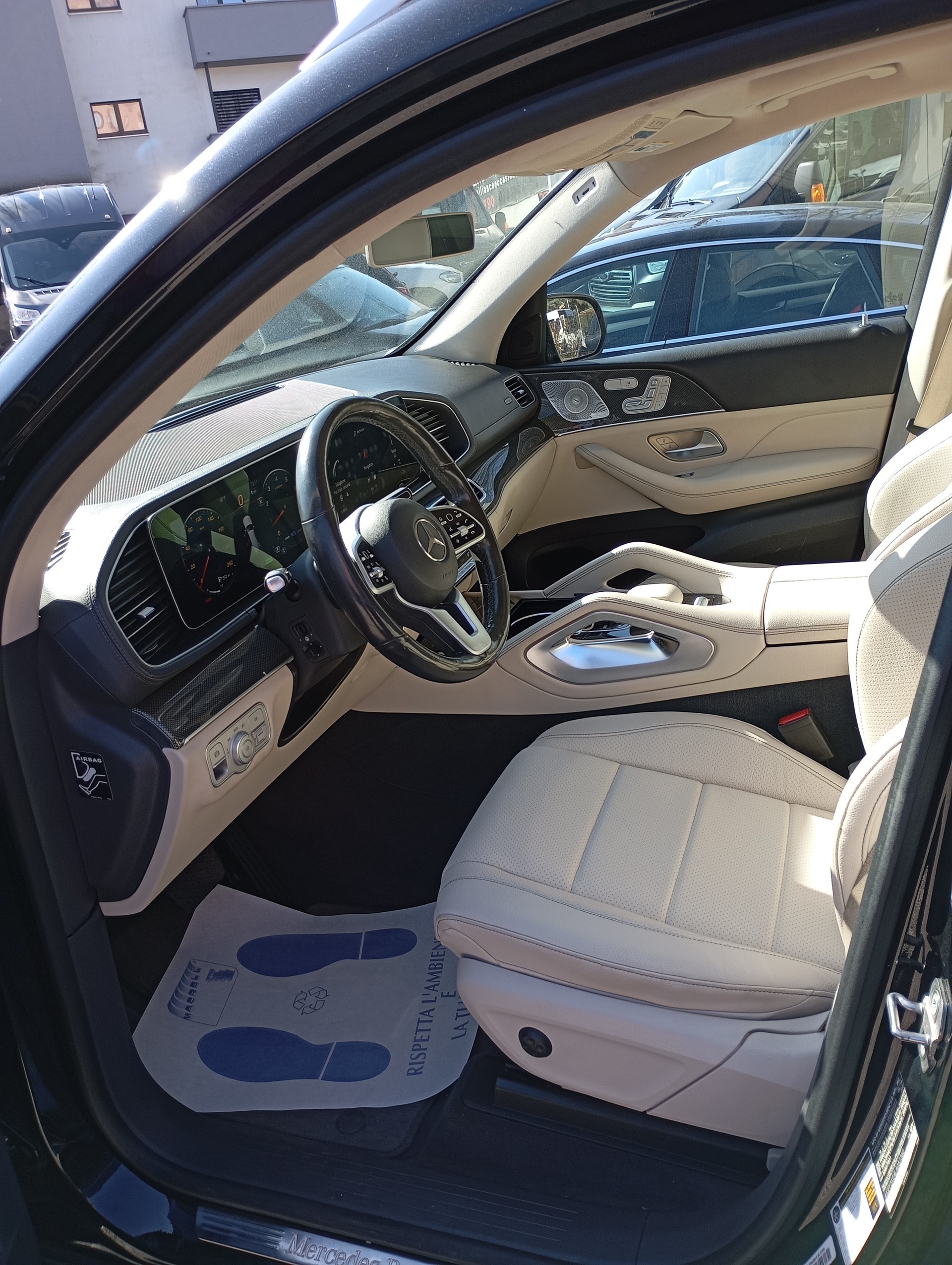 MERCEDES-BENZ GLS 450 4MATIC-image-18