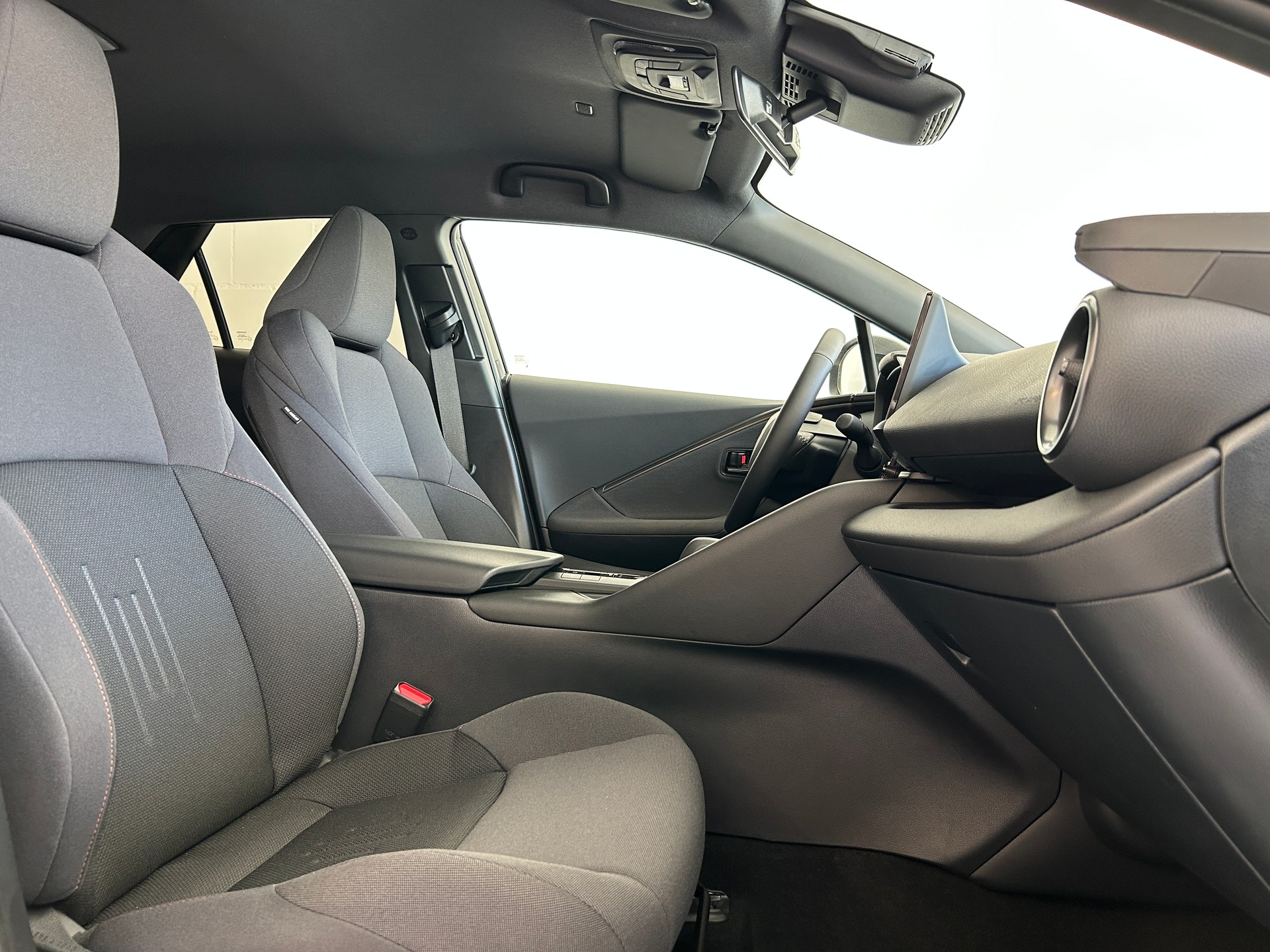 TOYOTA C-HR 2.0 PHEV CVT Trend-image-8