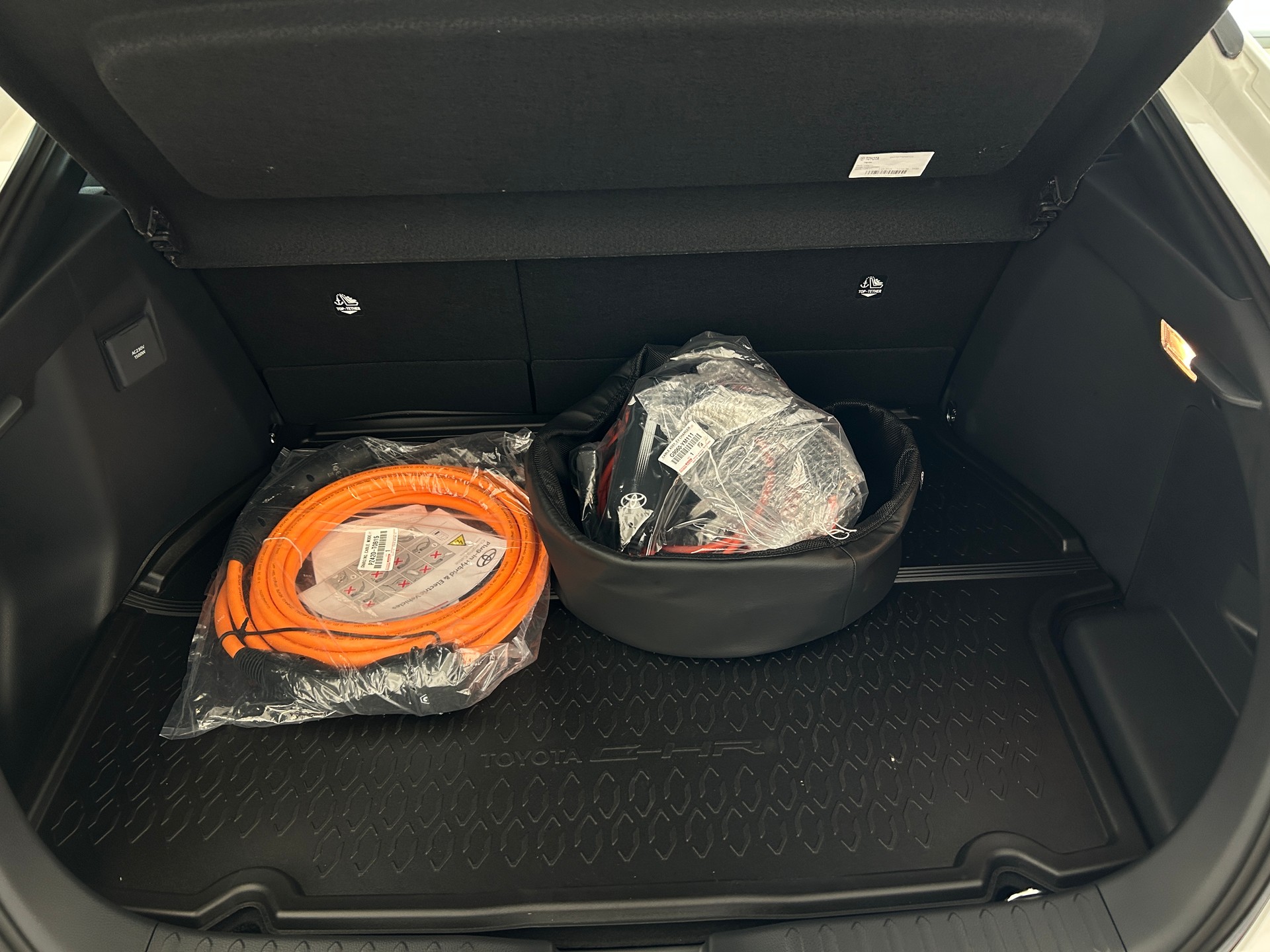 TOYOTA C-HR 2.0 PHEV CVT Trend-image-11