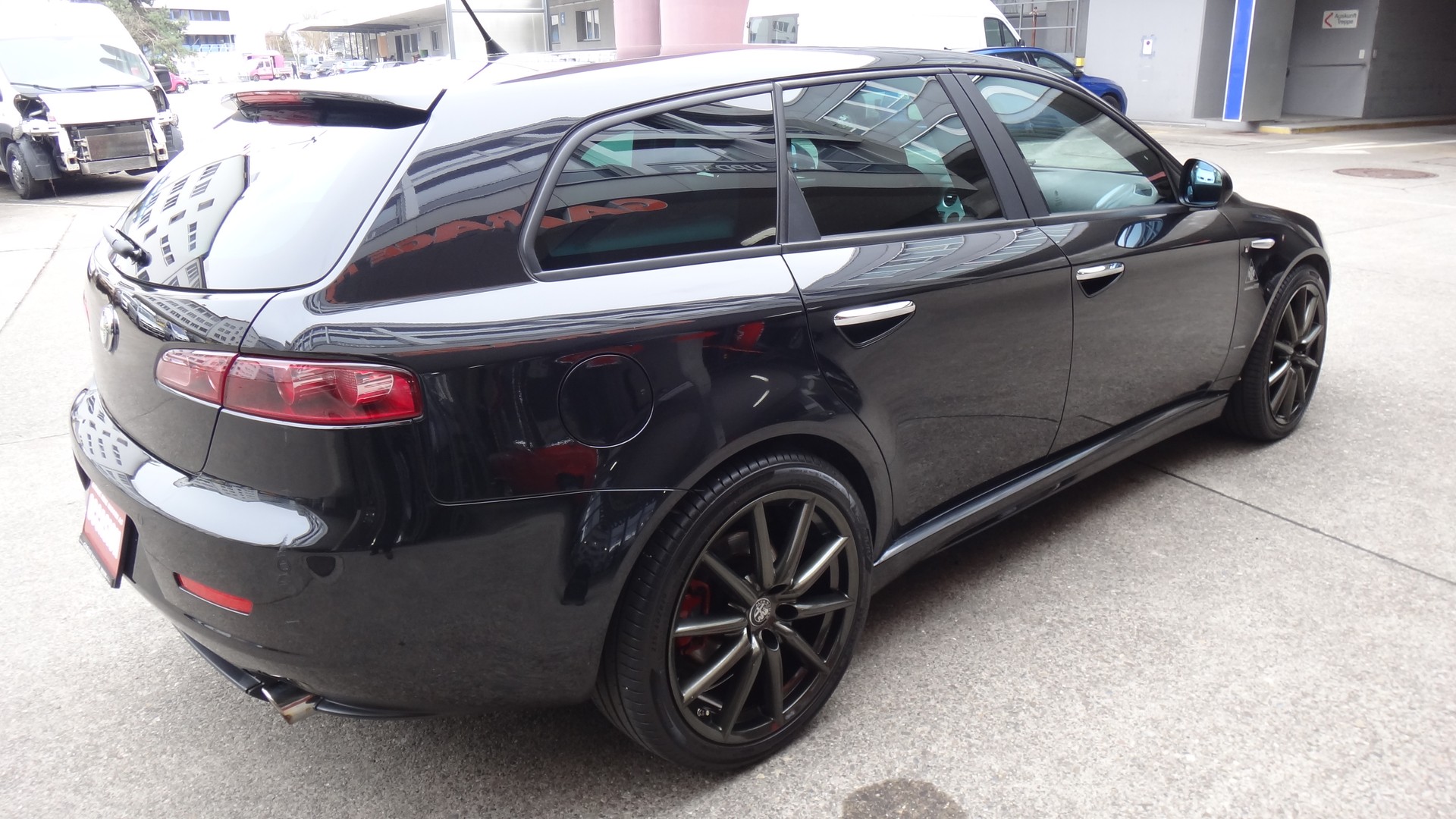 ALFA ROMEO 159 Sportwagon 2.4 JTD TI Q-Tronic-image-4