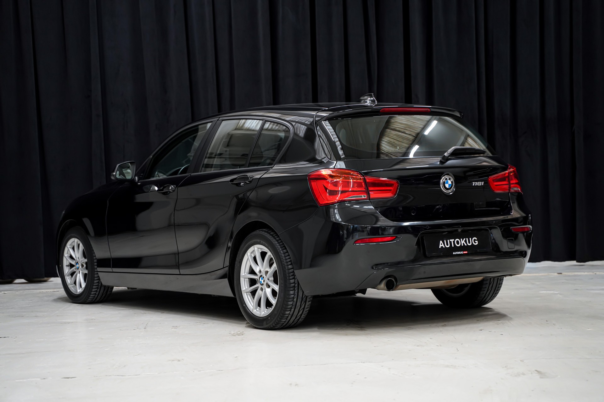 BMW 118i Urban Line-image-4