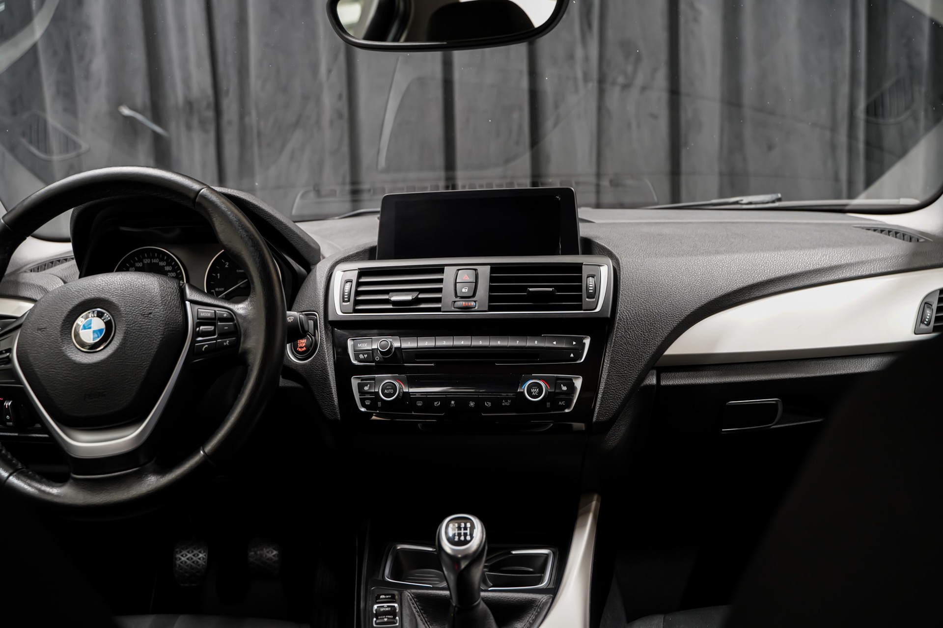 BMW 118i Urban Line-image-18