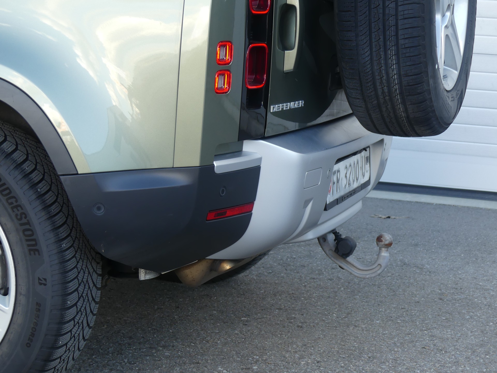 LAND ROVER Defender90 I6 250 X-D SE-image-11