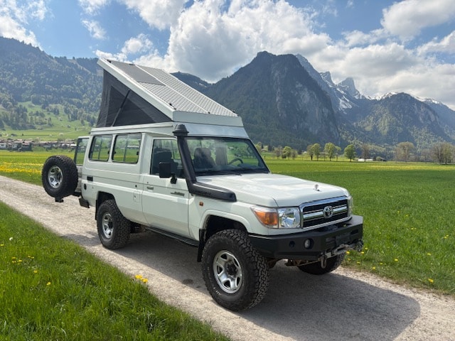 TOYOTA HZJ 78 Buschtaxi-image-5