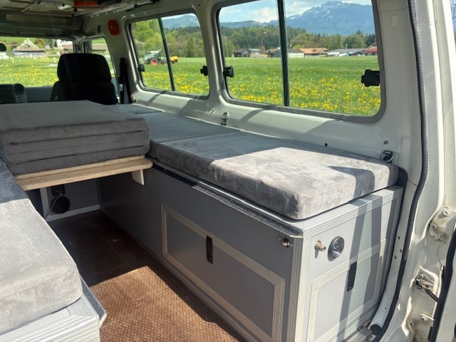 TOYOTA HZJ 78 Buschtaxi-image-9