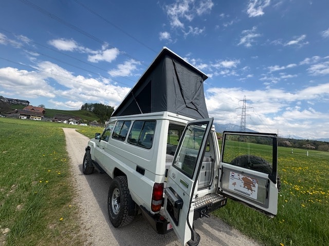 TOYOTA HZJ 78 Buschtaxi-image-4