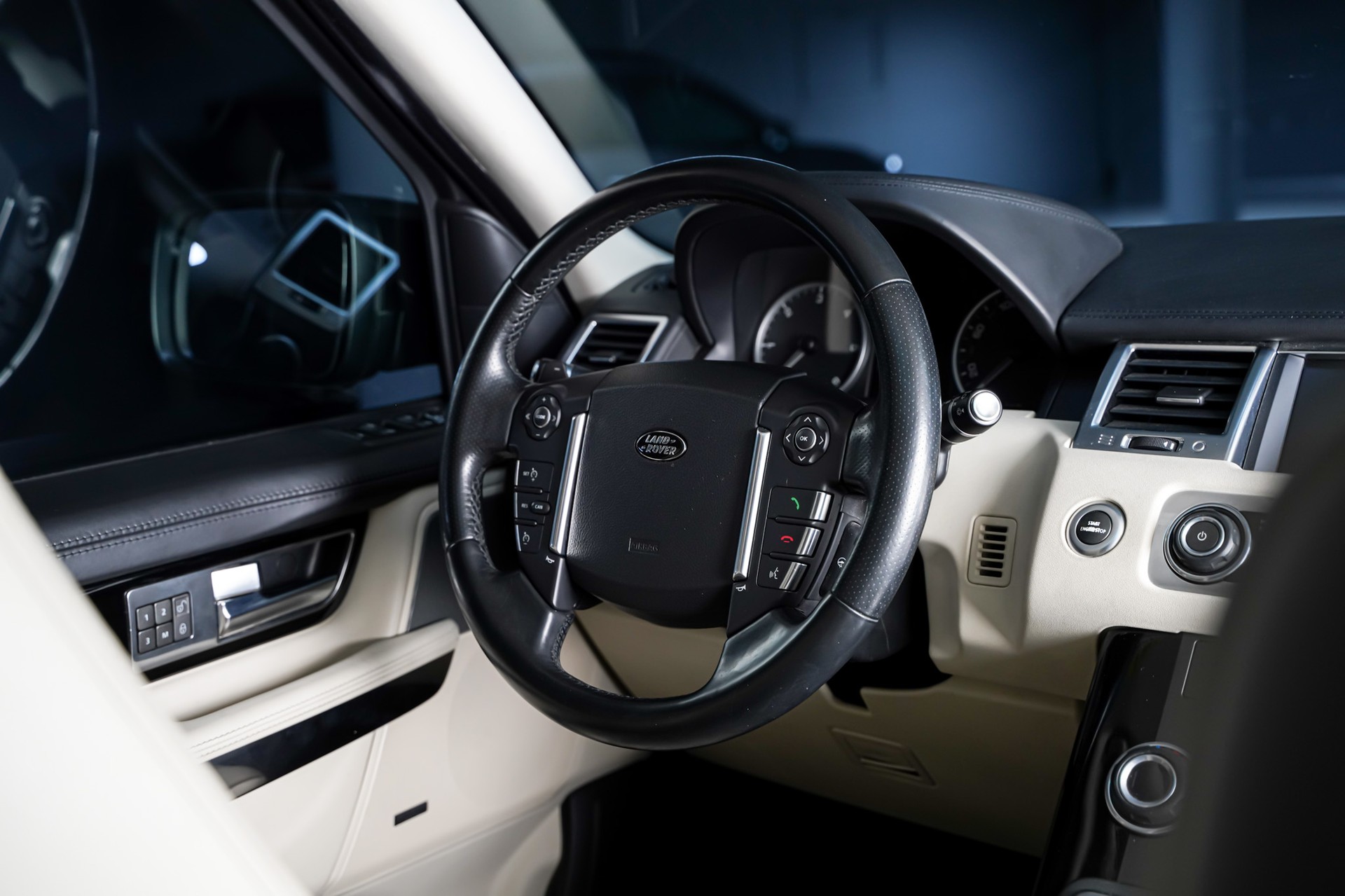 LAND ROVER Range Rover Sport 3.0 TDV6 Autobiography Automatic-image-20